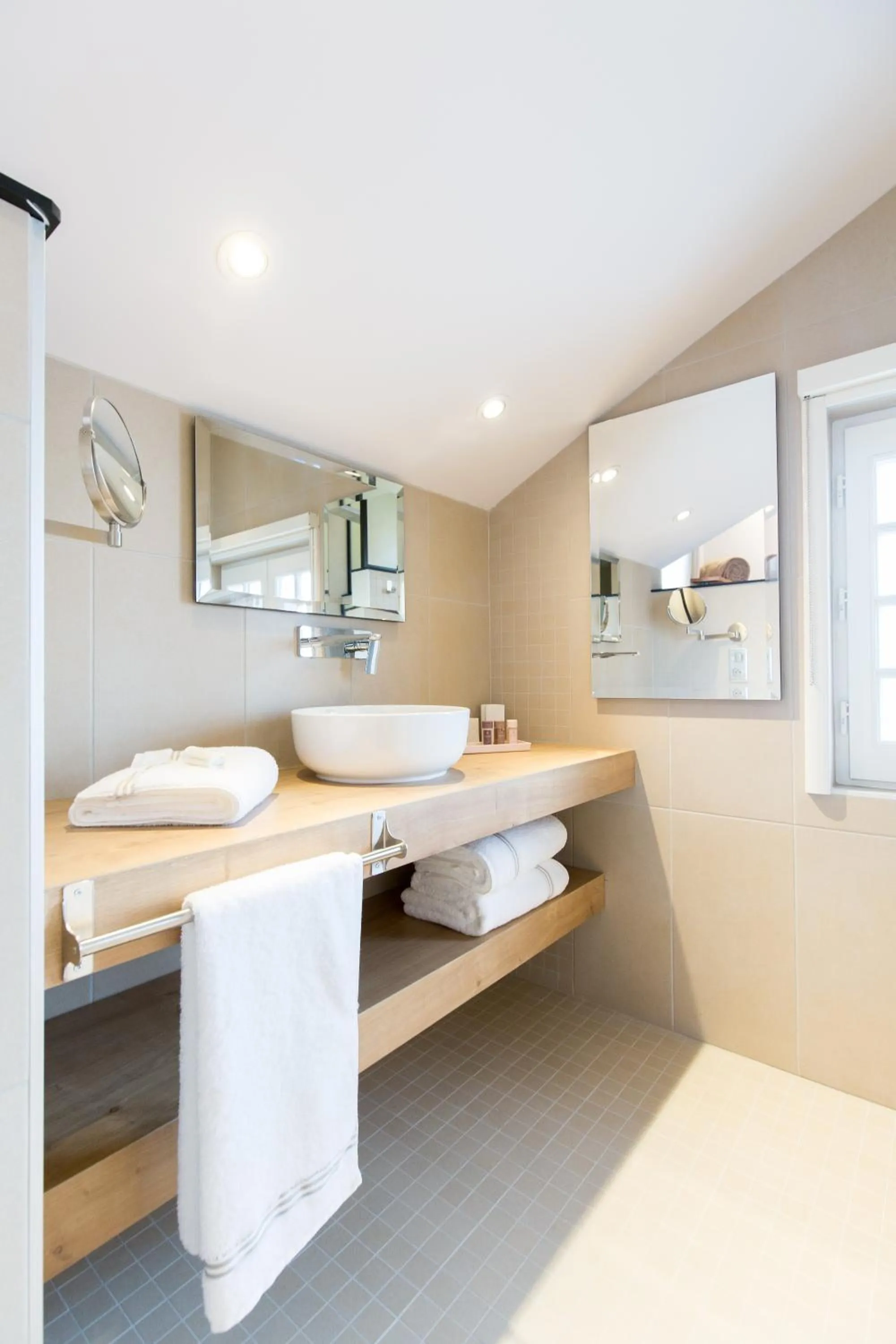 Bathroom in Hôtel Berria par La Maison de Pierre