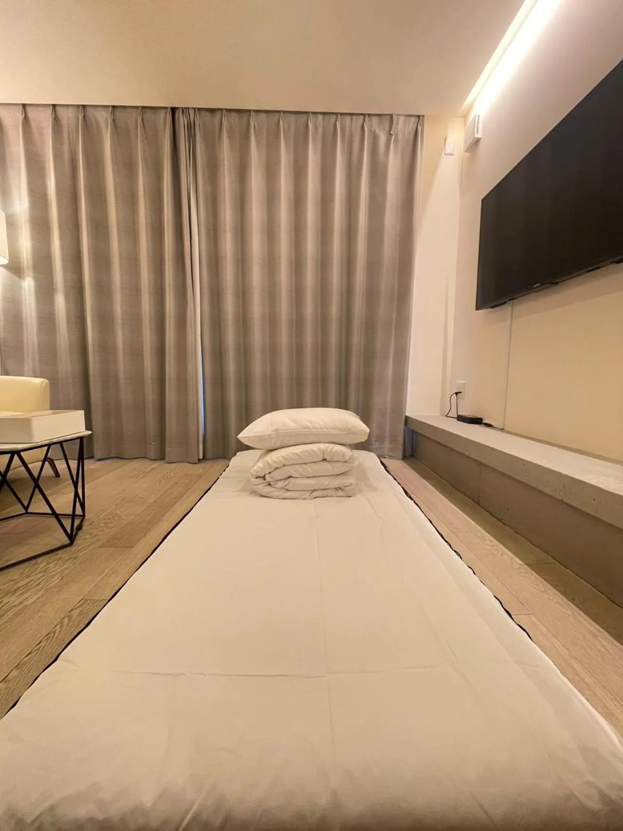 Bed in SPATIUM GINZA