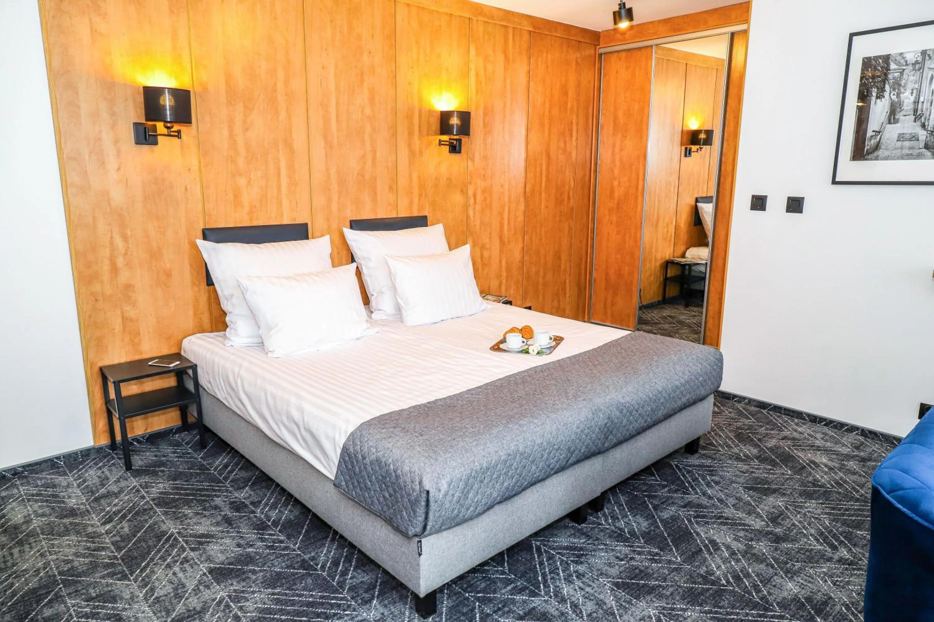 Bed in Warsaw Apartments - Apartamenty Sadyba