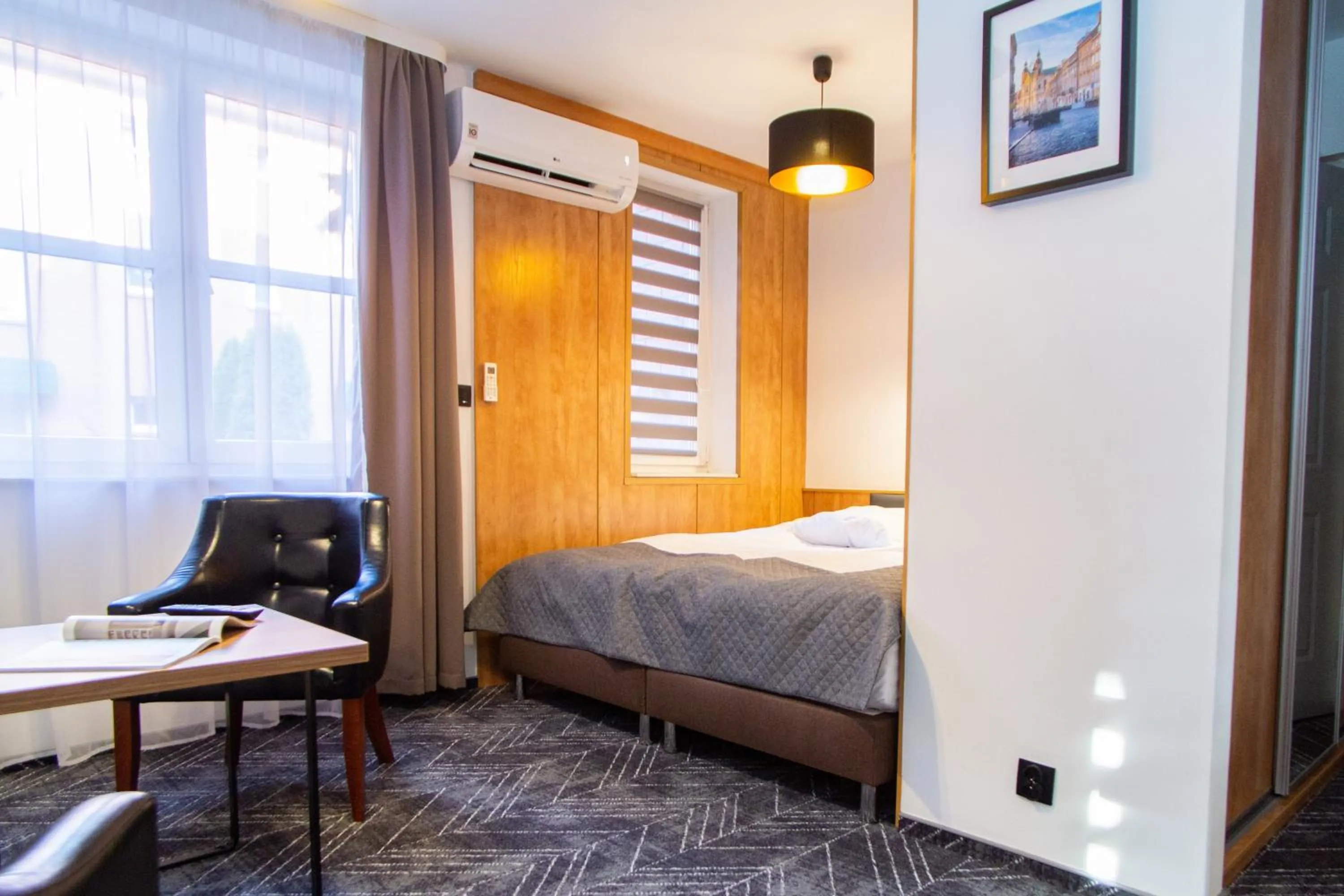 Bed in Warsaw Apartments - Apartamenty Sadyba