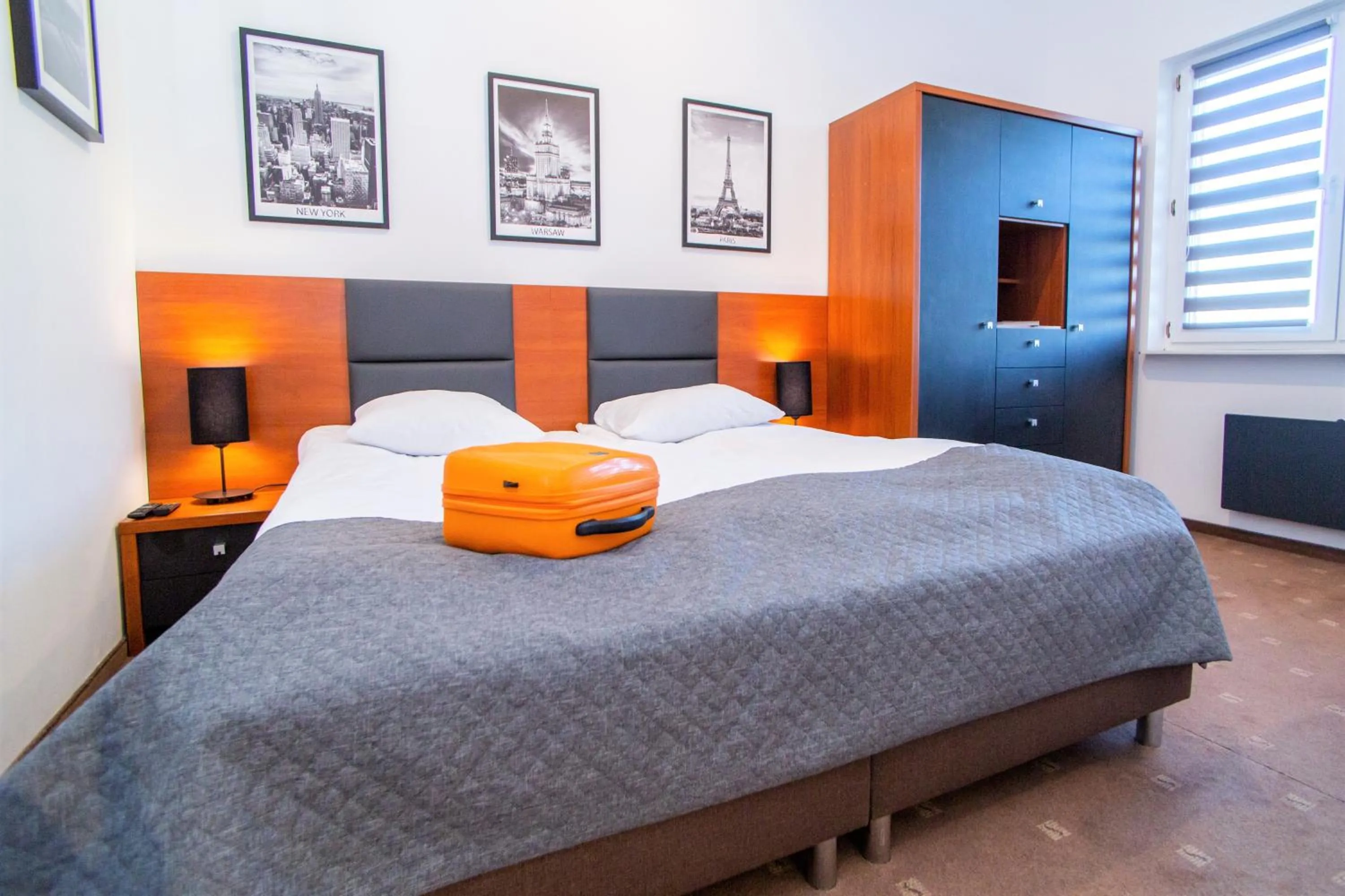 Bed in Warsaw Apartments - Apartamenty Sadyba