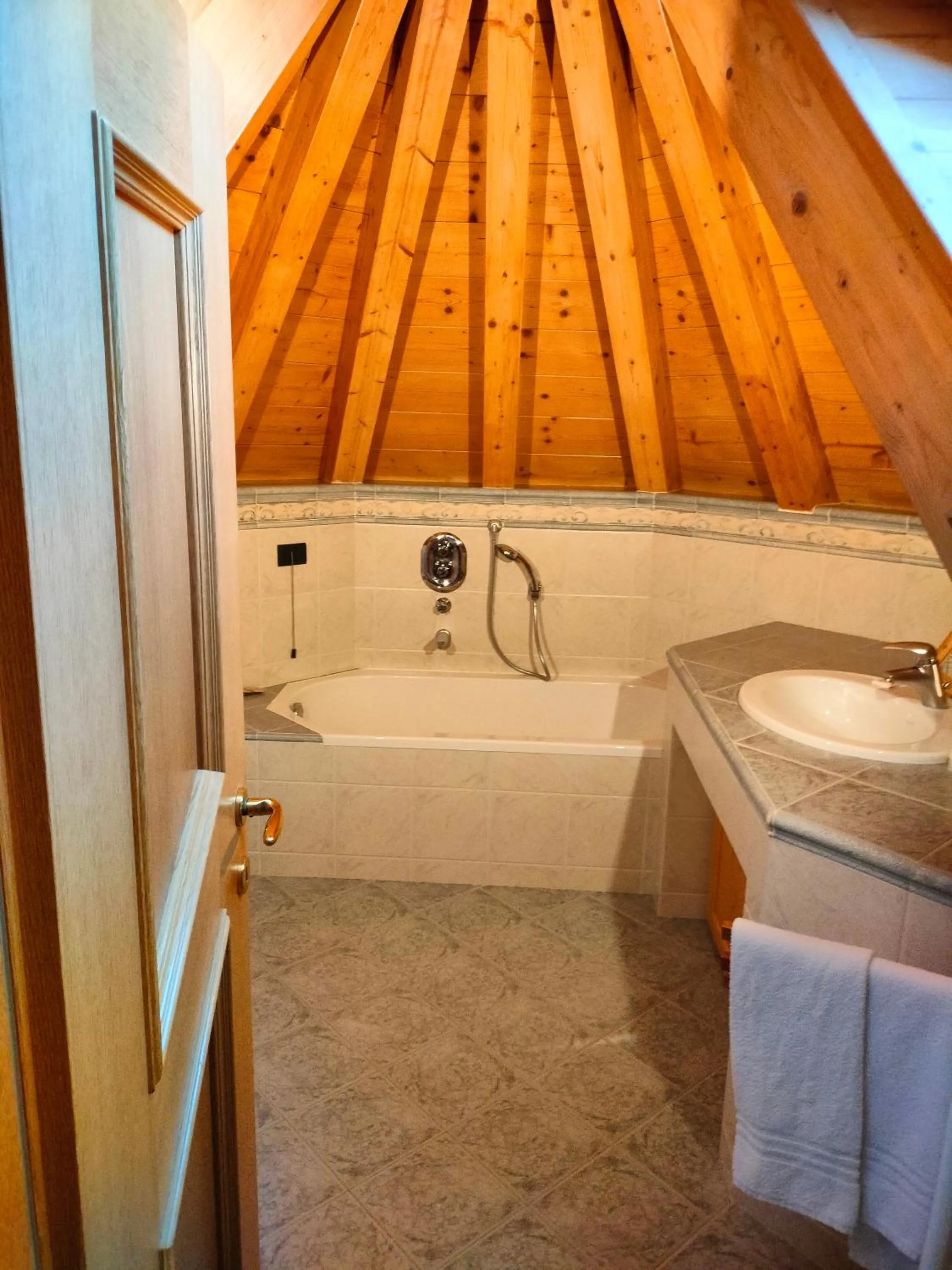 Bathroom in Hotel Stella Alpina