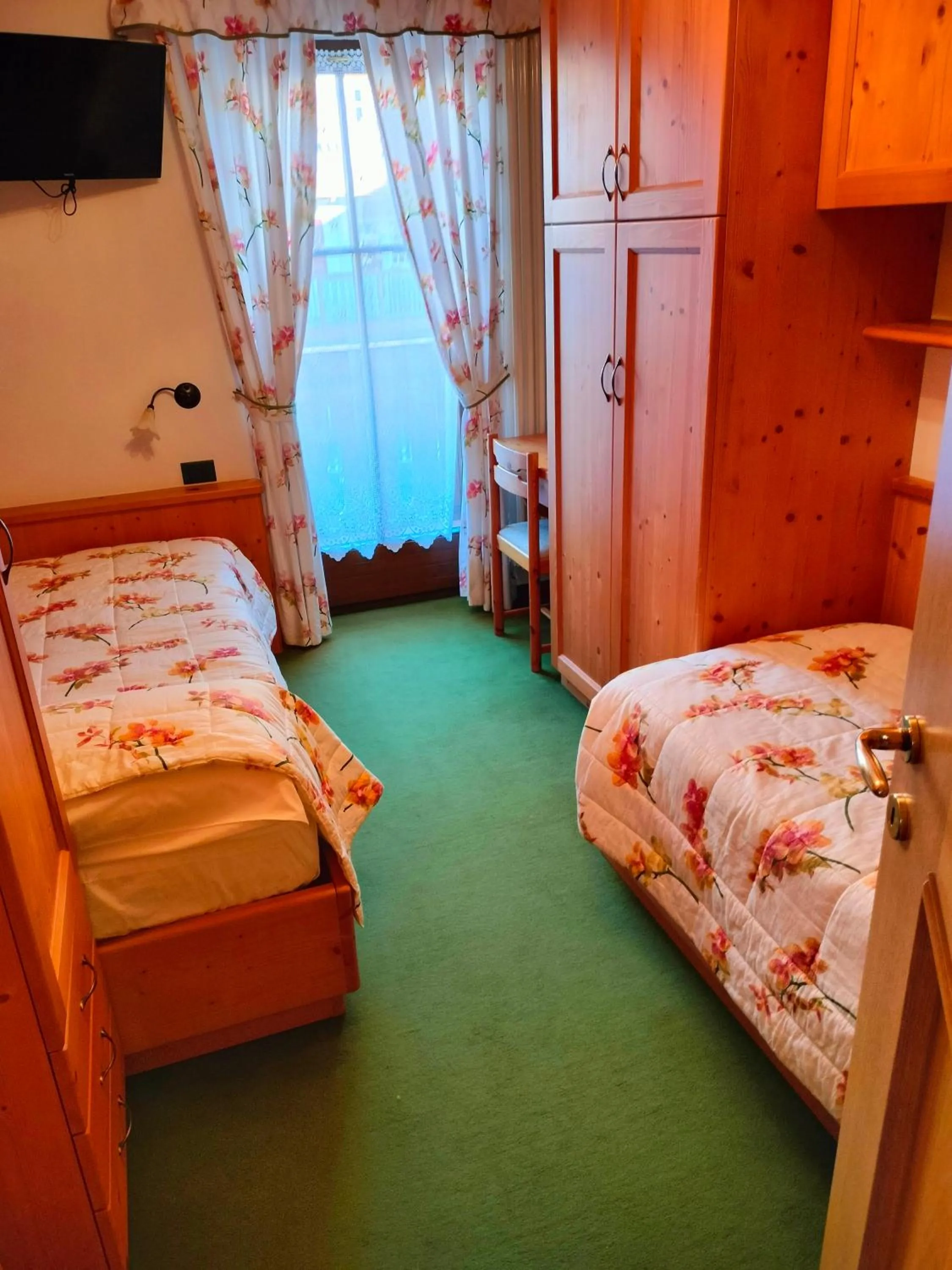 Bed in Hotel Stella Alpina