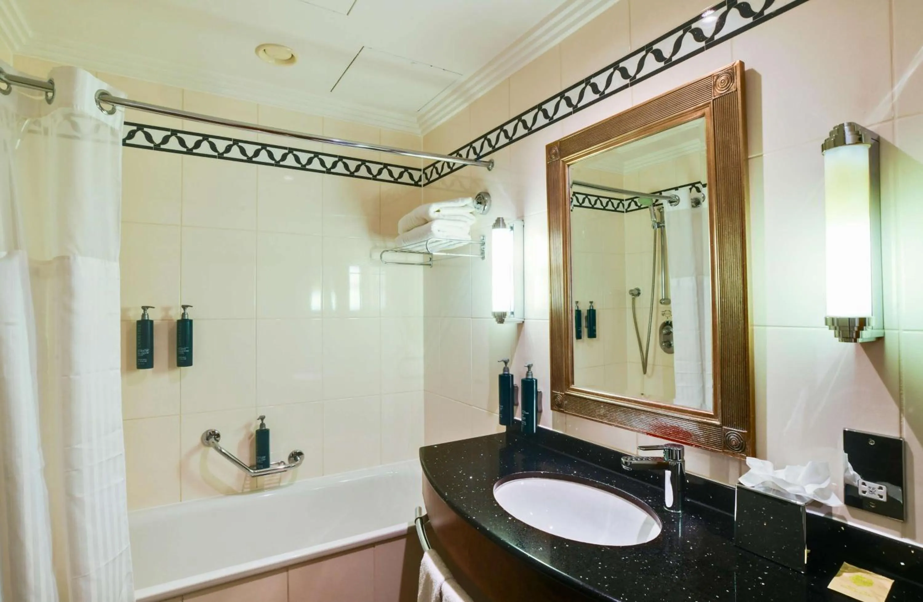 Bathroom in Hilton London Paddington