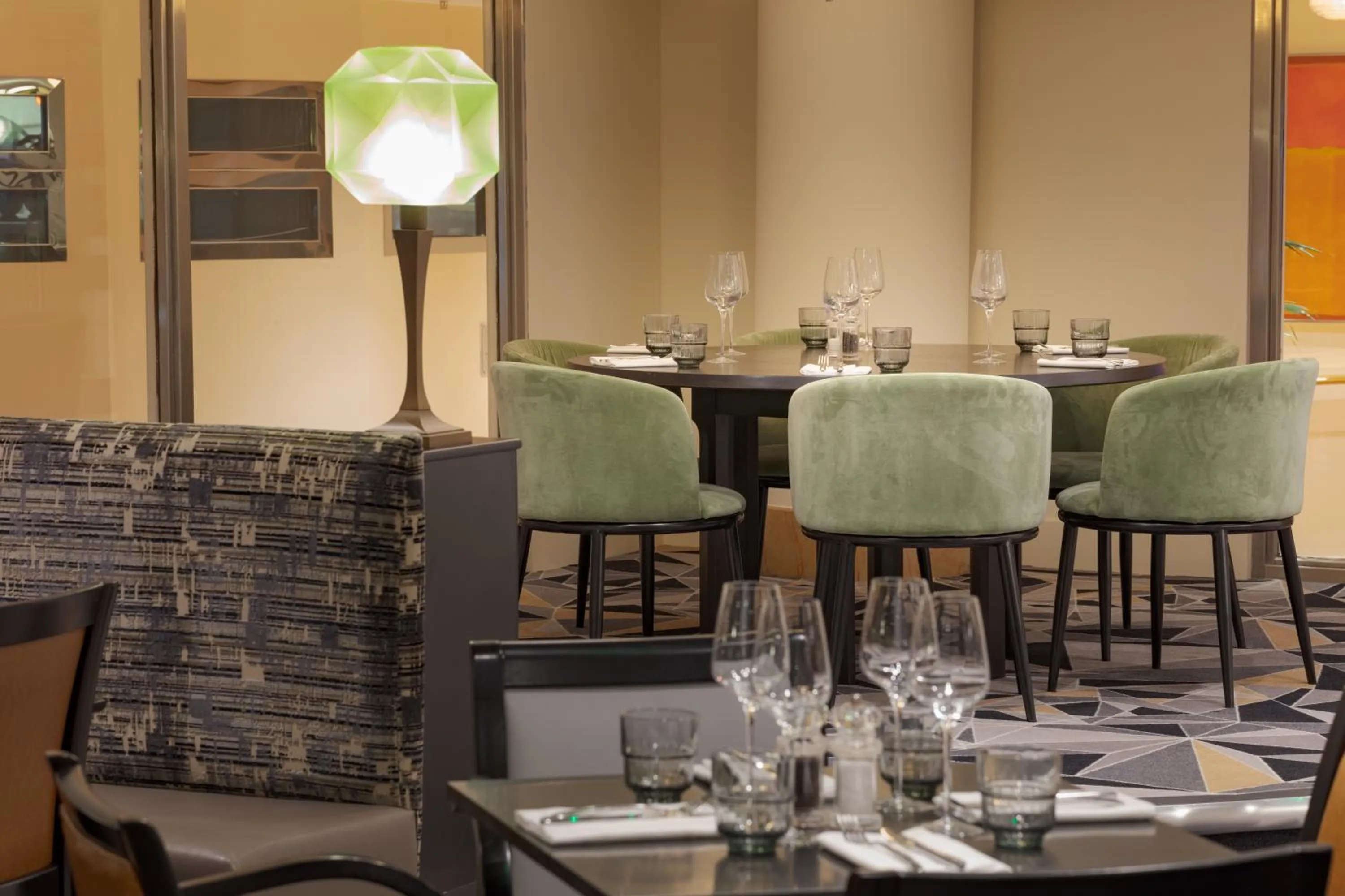 Restaurant/places to eat in Hilton London Paddington
