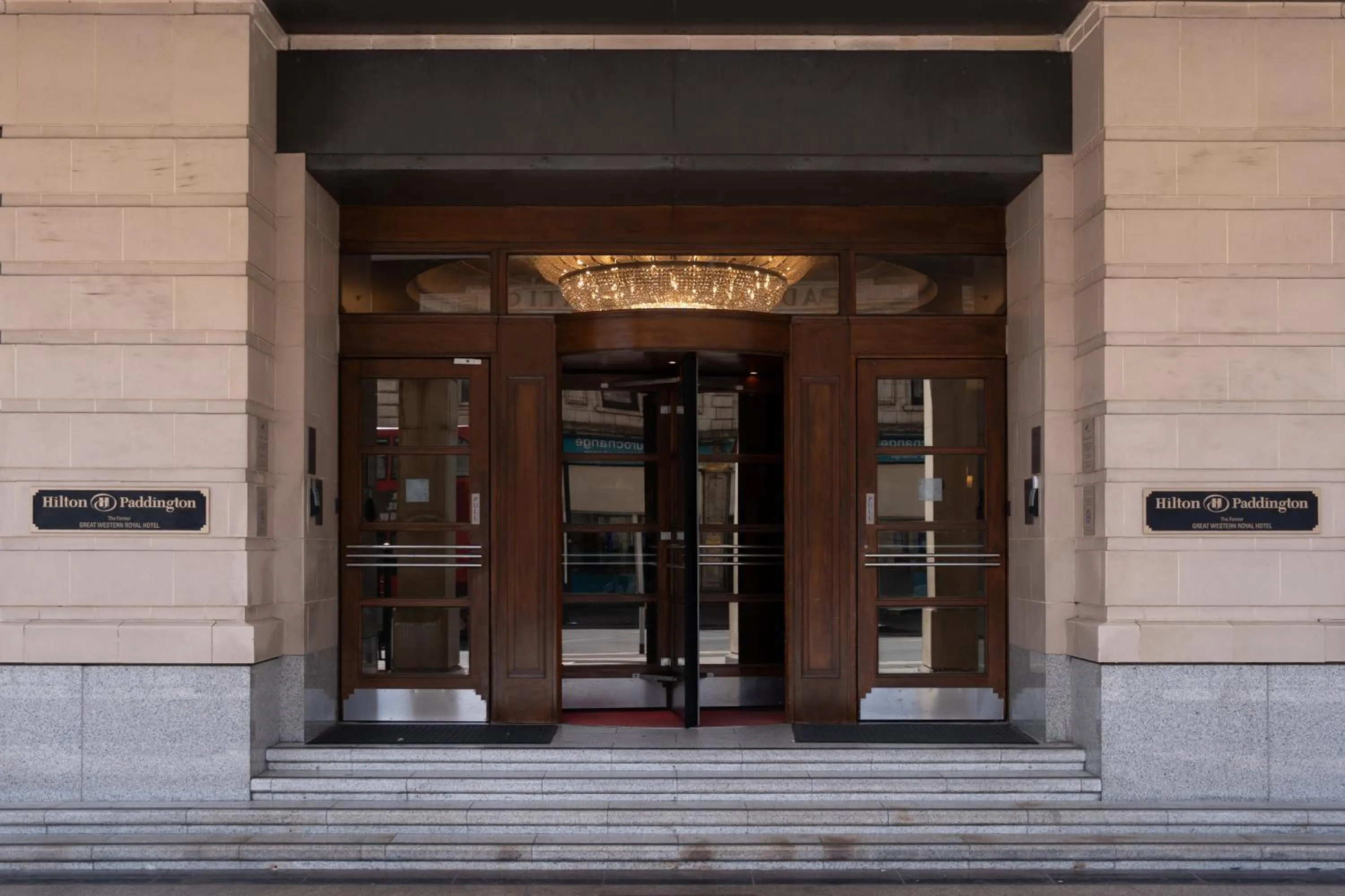 Property building in Hilton London Paddington