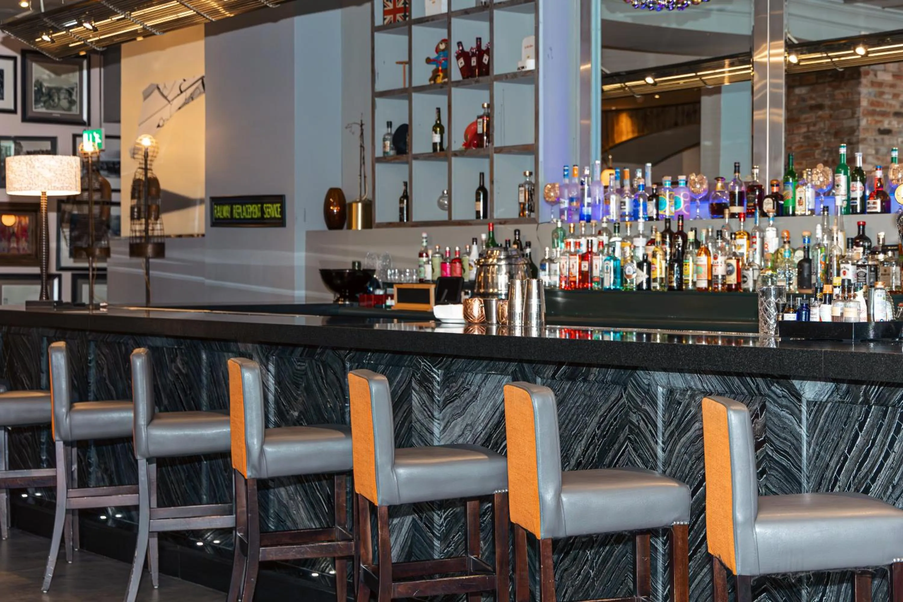 Lounge or bar in Hilton London Paddington