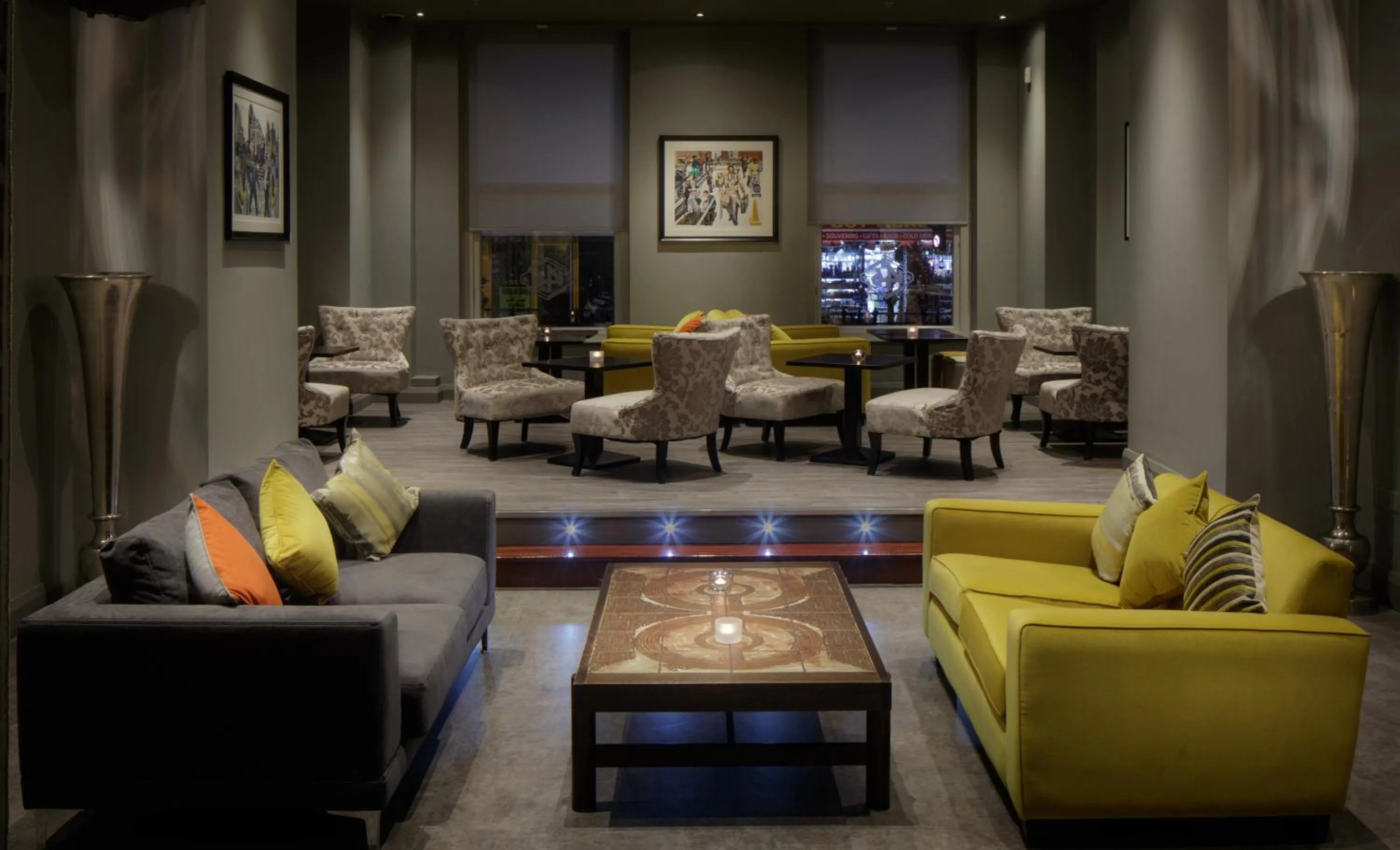 Lounge or bar in Hilton London Paddington