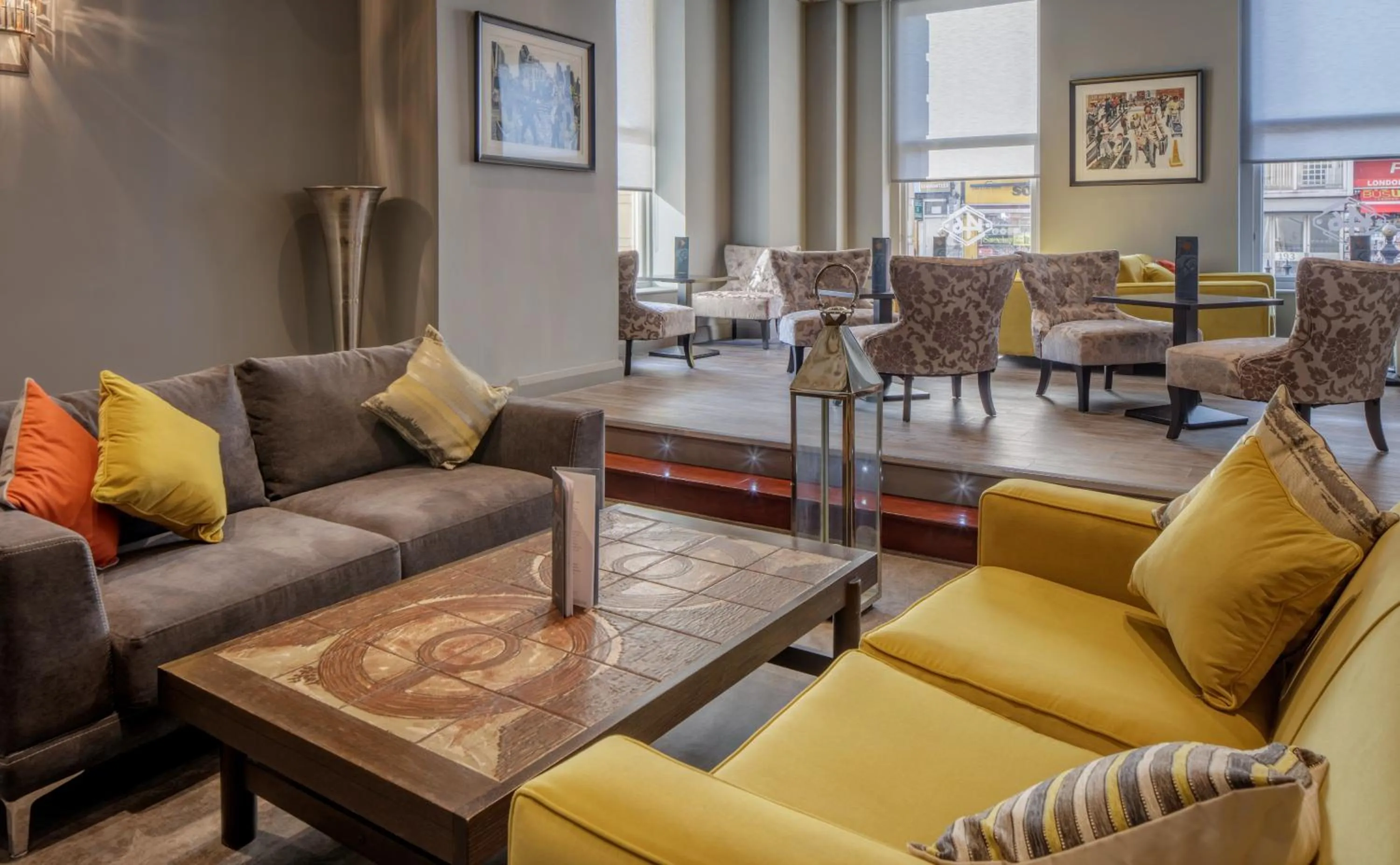 Lounge or bar in Hilton London Paddington