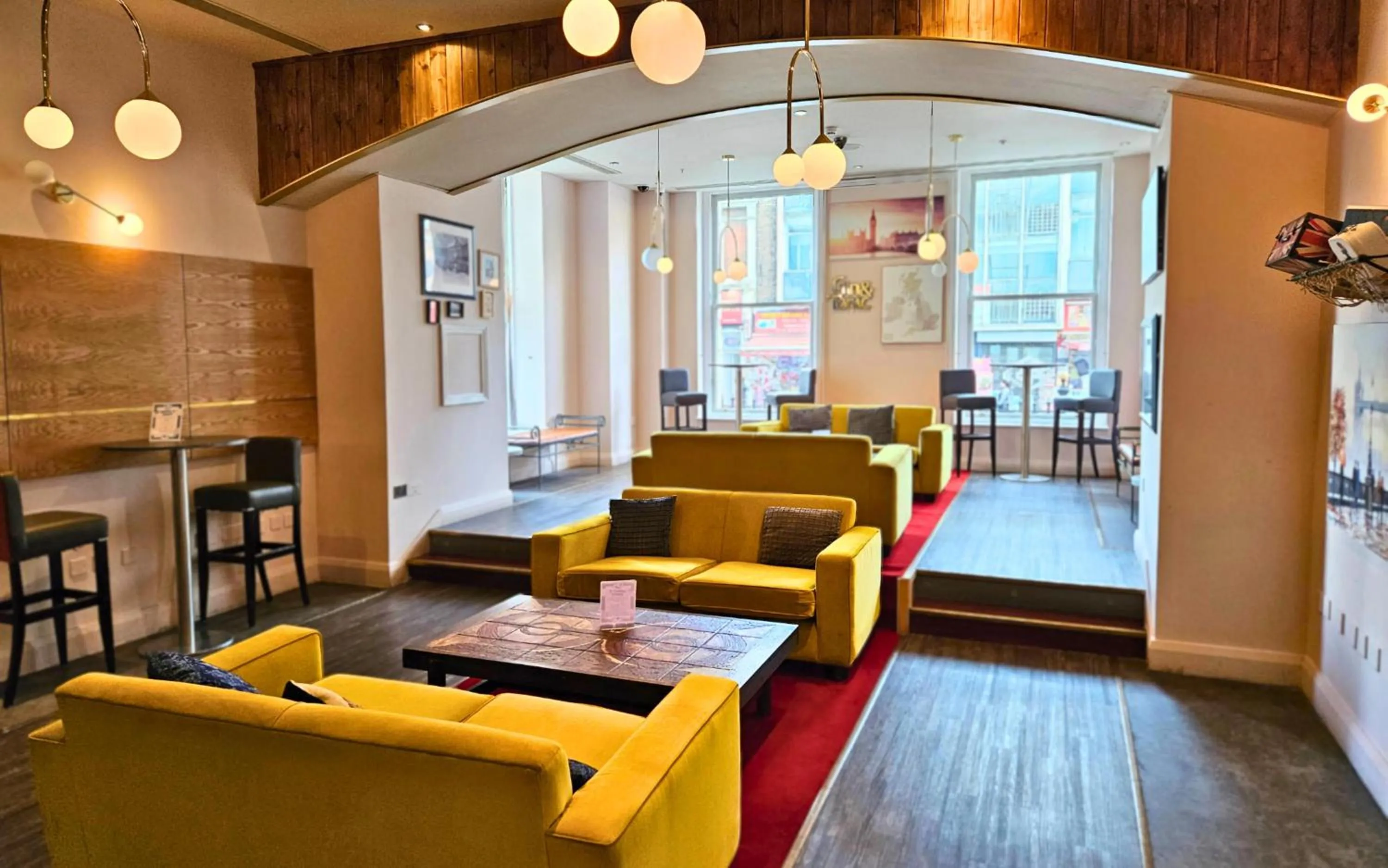 Restaurant/places to eat in Hilton London Paddington