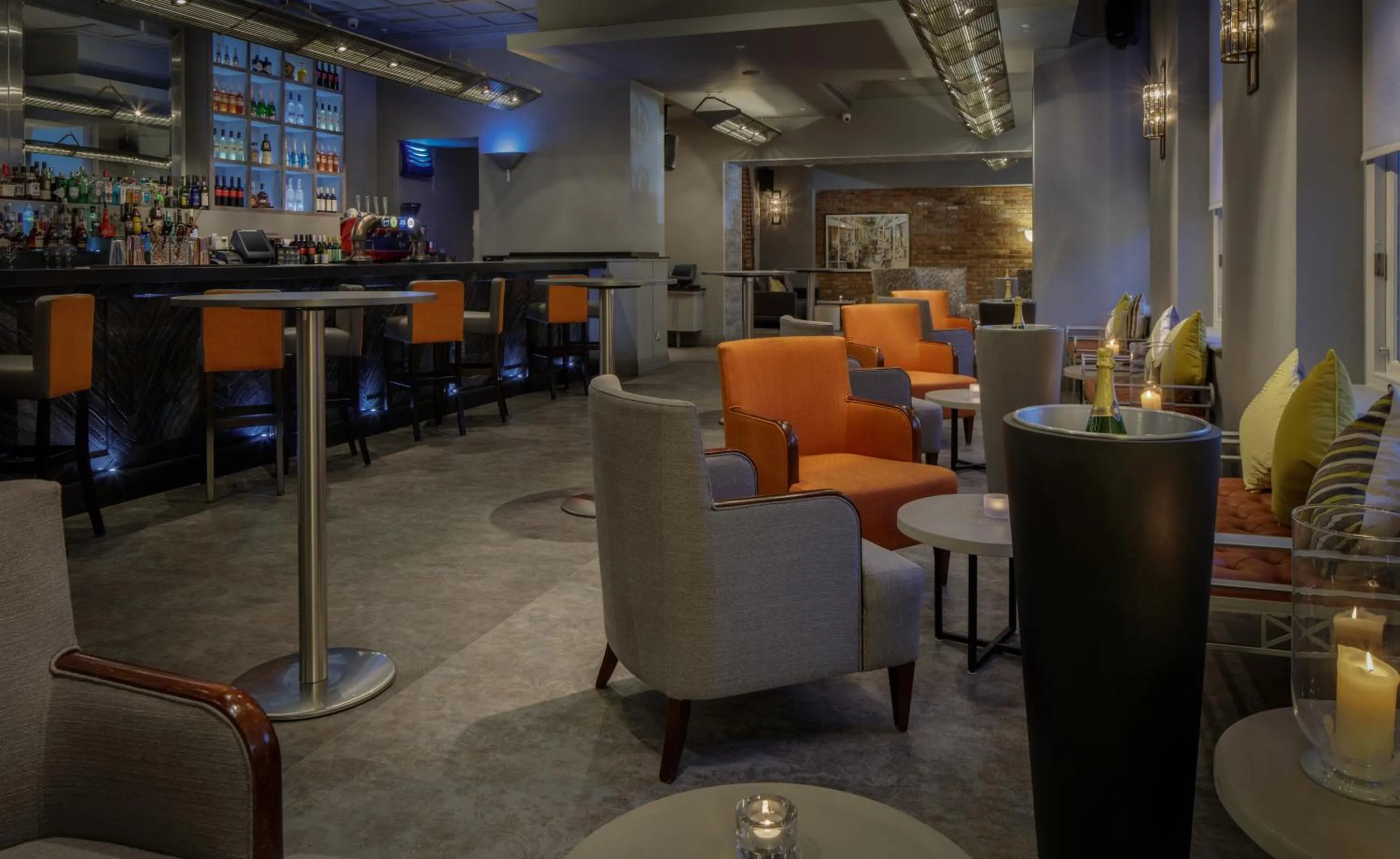 Lounge or bar in Hilton London Paddington