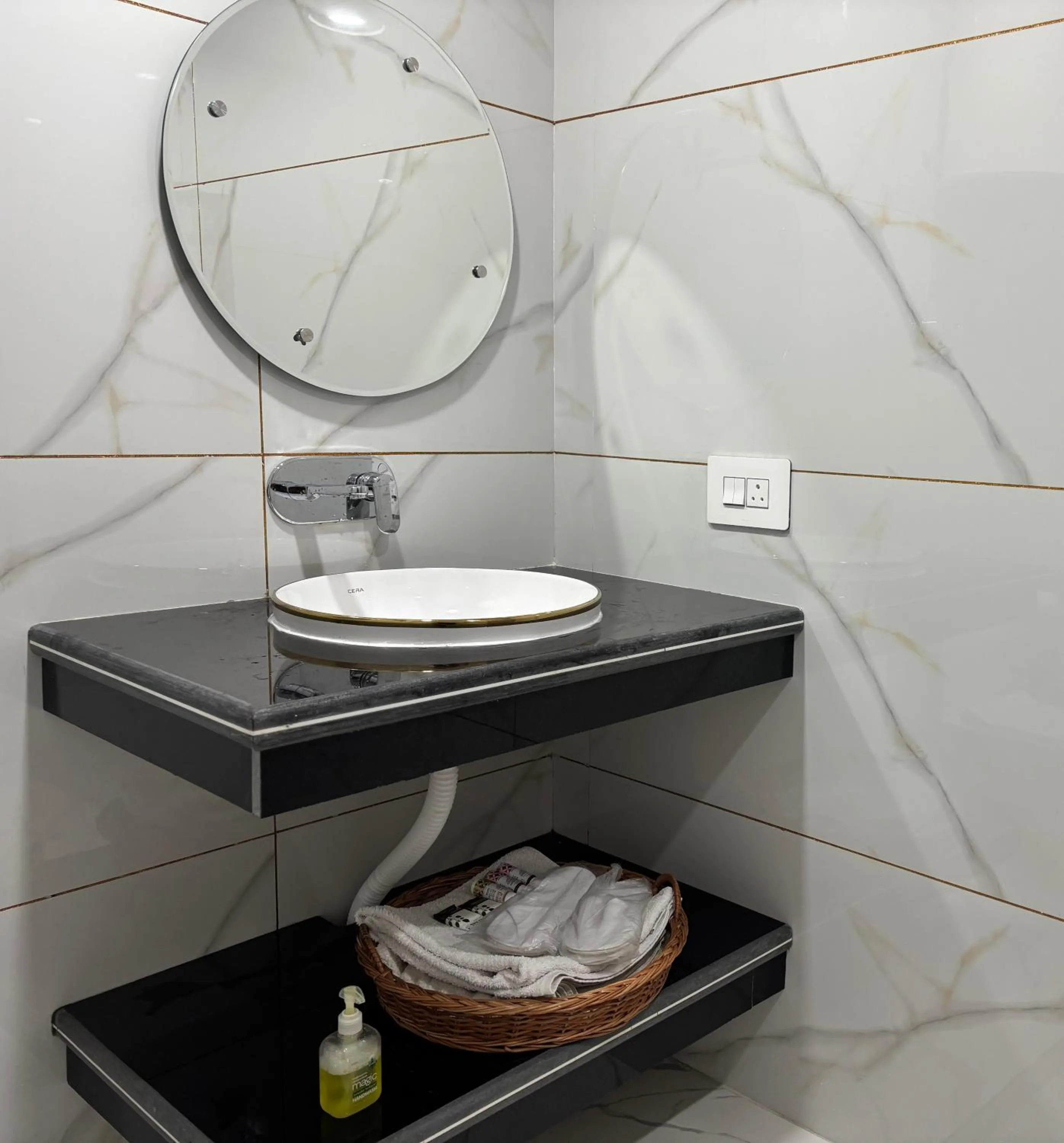 Bathroom in Hotel Crescent