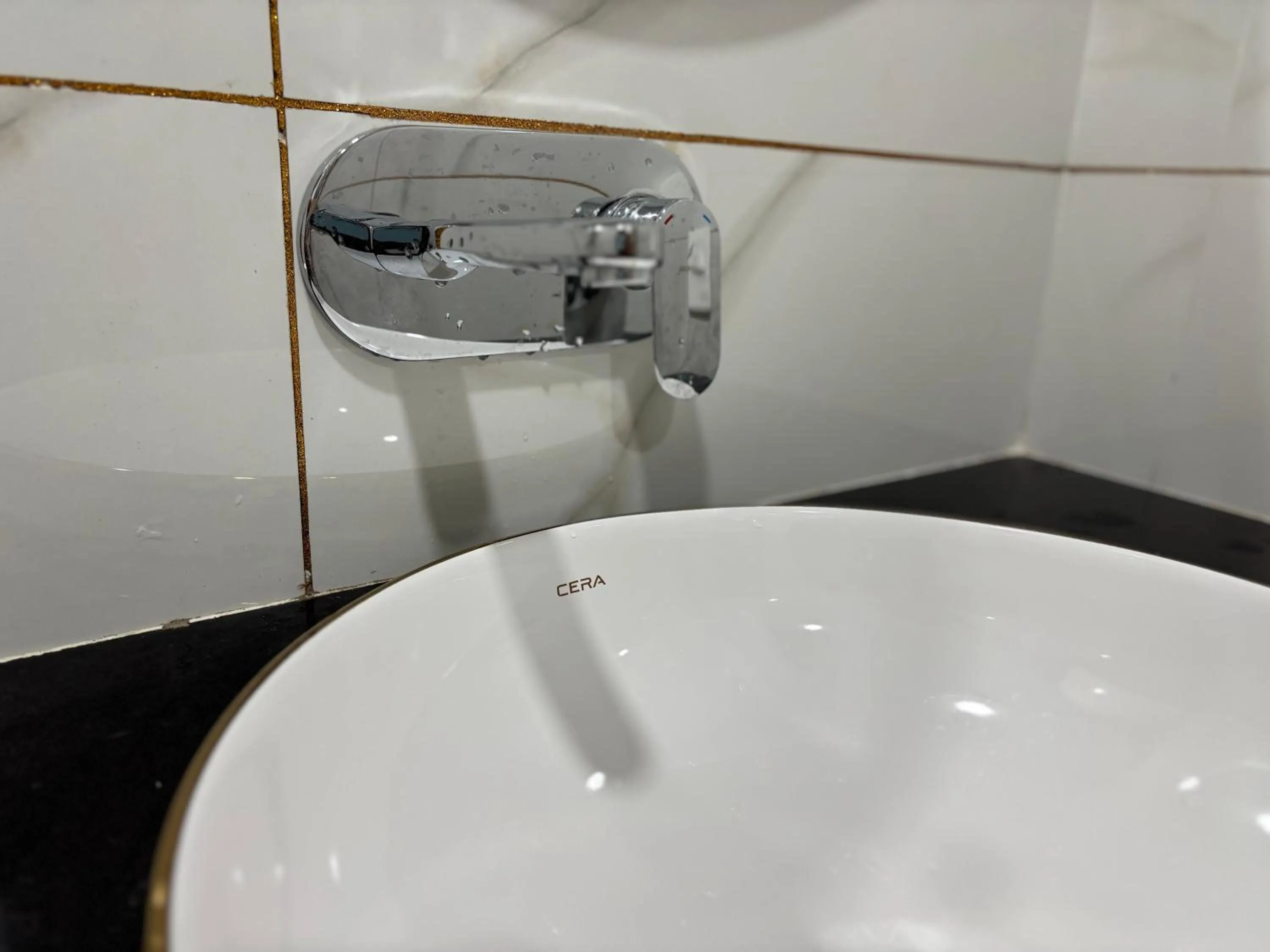 Bathroom in Hotel Crescent