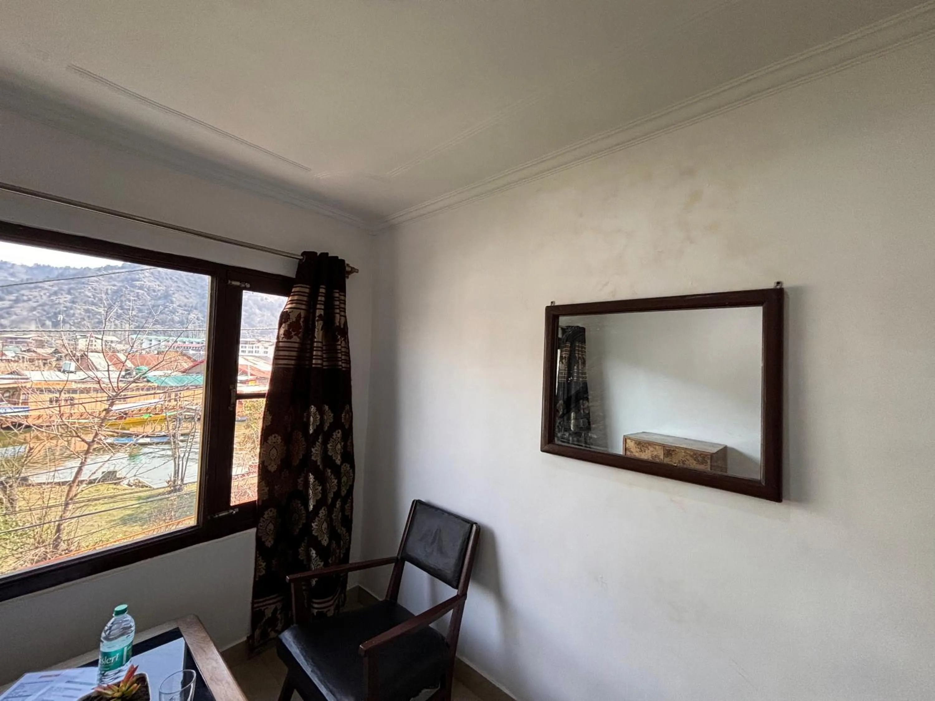 Seating area in Hotel Crescent