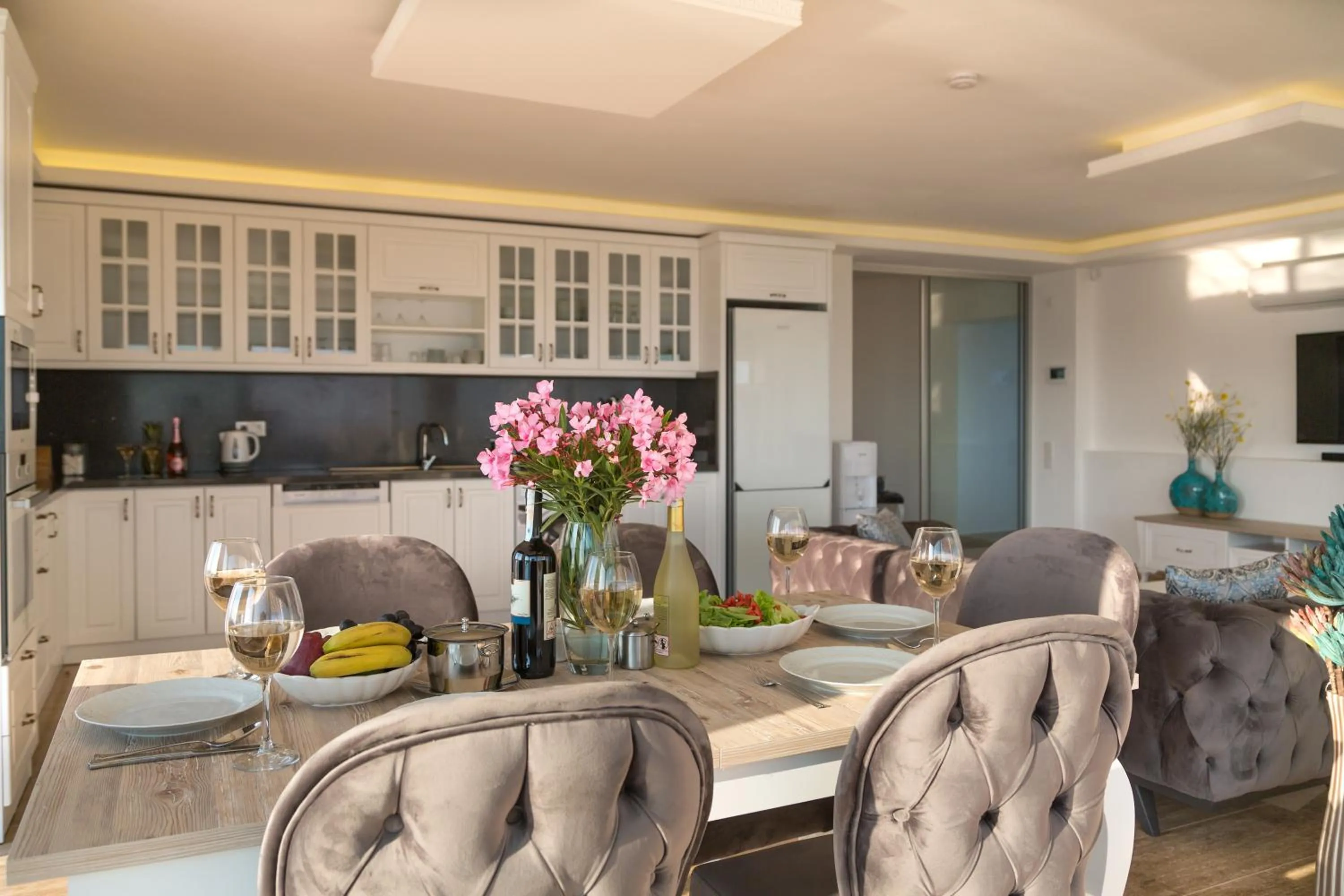 Communal lounge/ TV room in Infinity Villa Kalkan