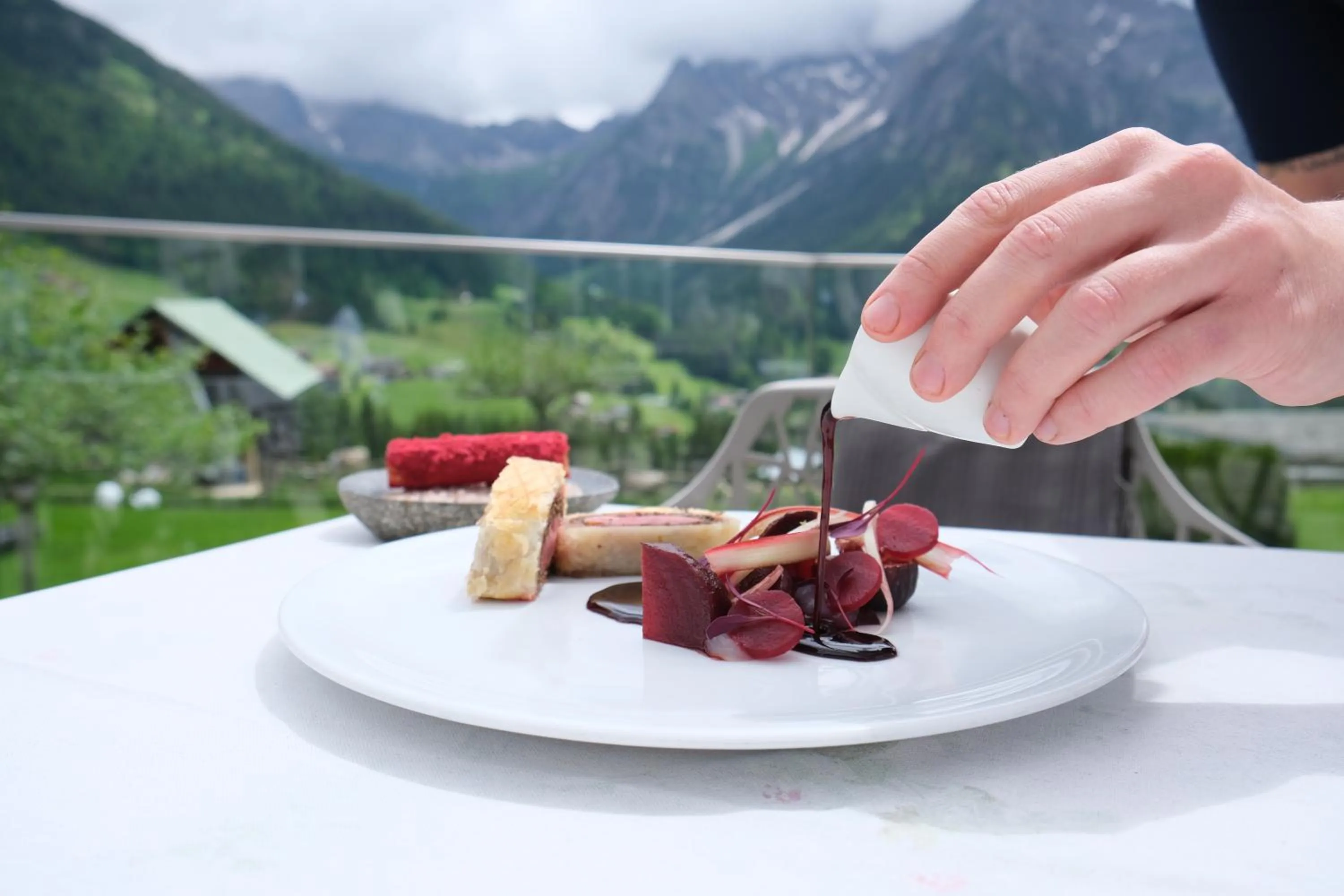 Restaurant/places to eat in Haller's Geniesserhotel