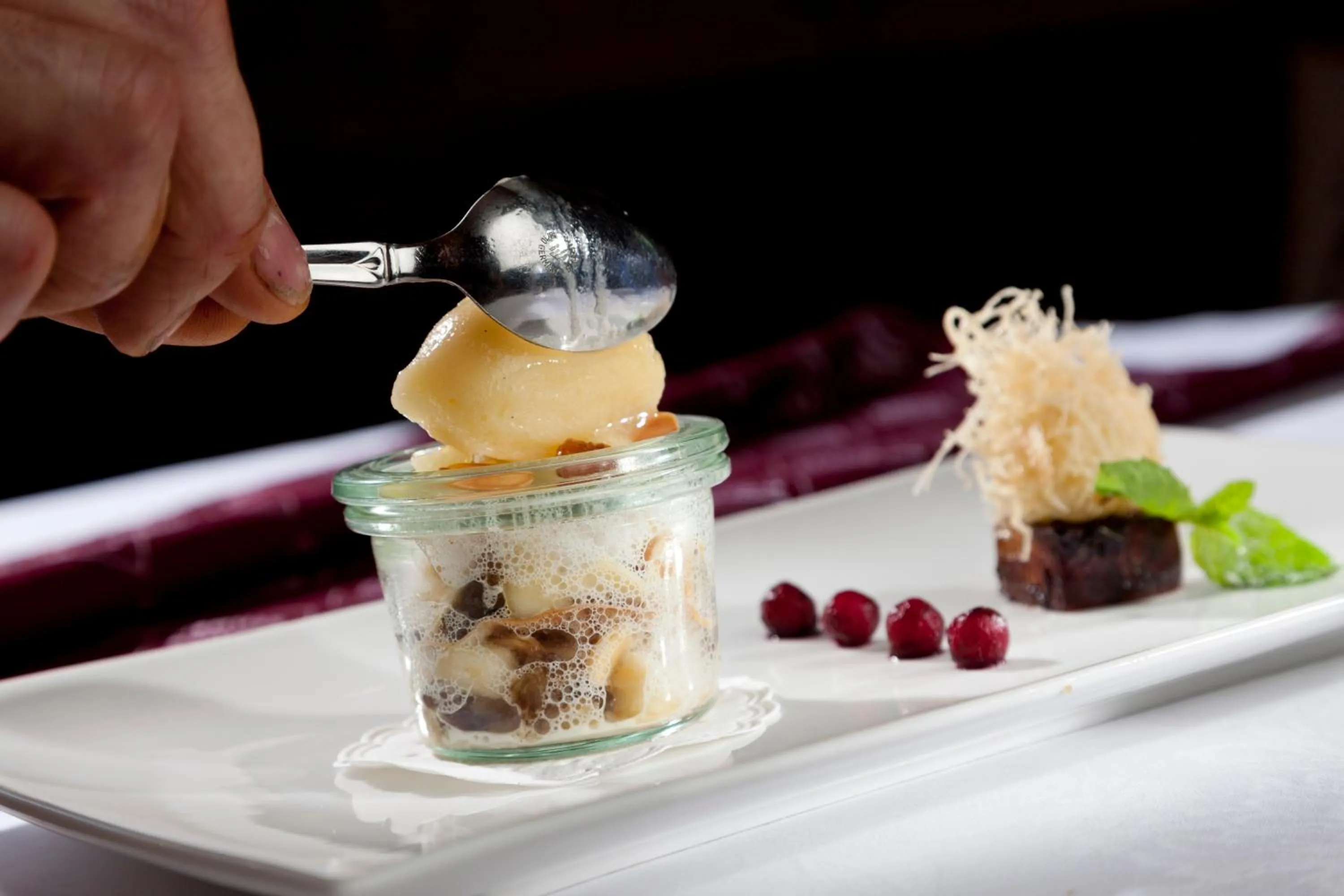 Food and drinks in Haller's Geniesserhotel