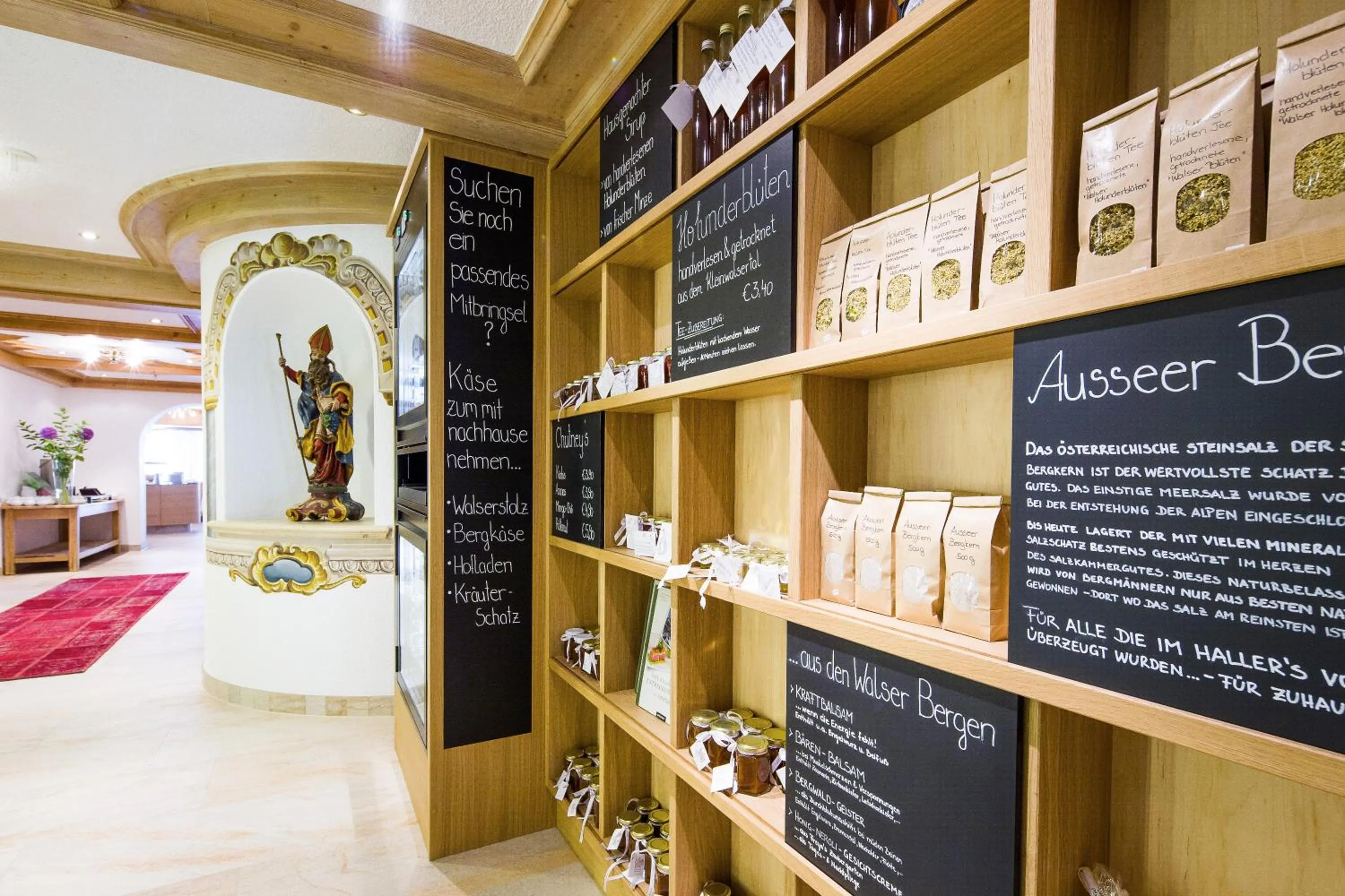 Decorative detail in Haller's Geniesserhotel