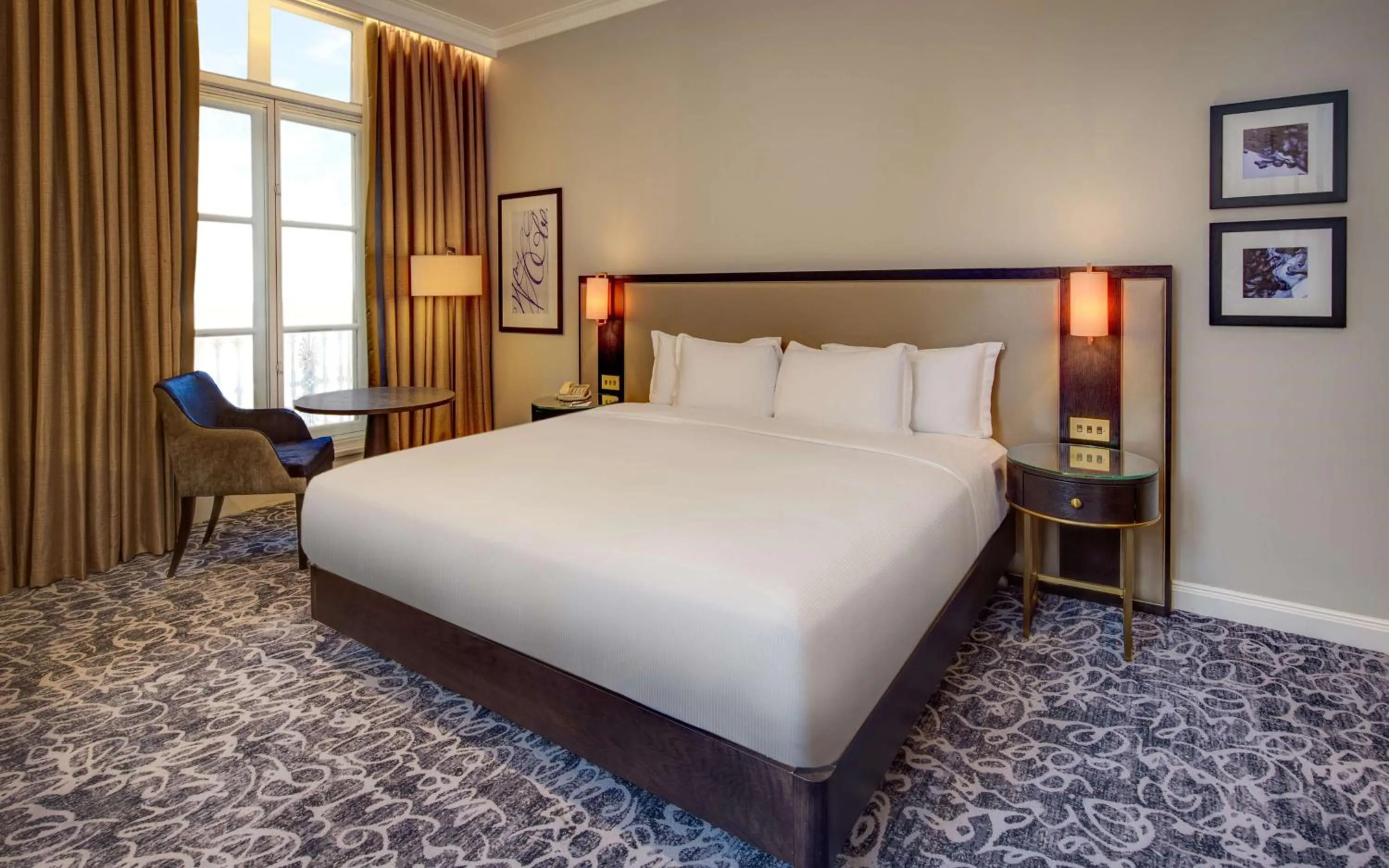 Bed in Hilton London Euston