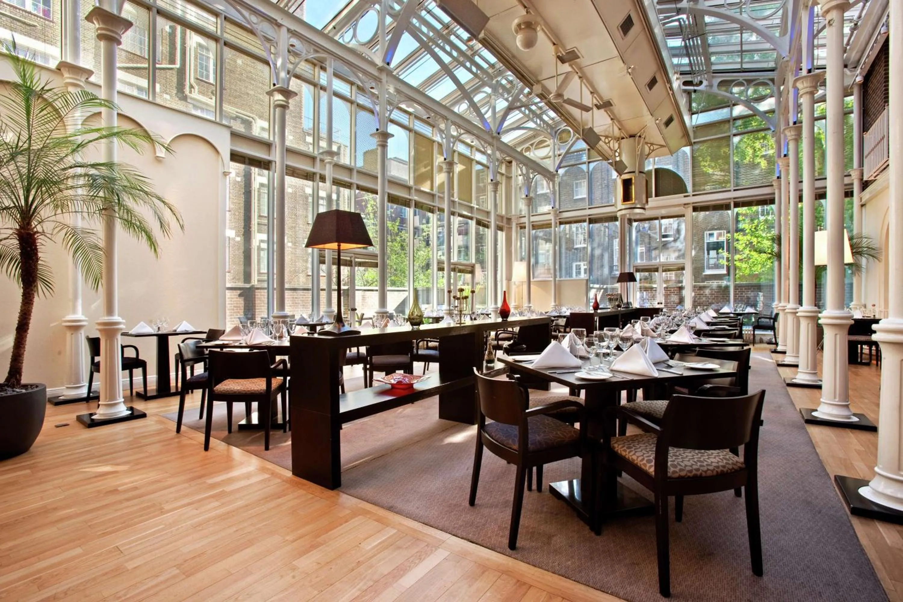 Restaurant/places to eat in Hilton London Euston