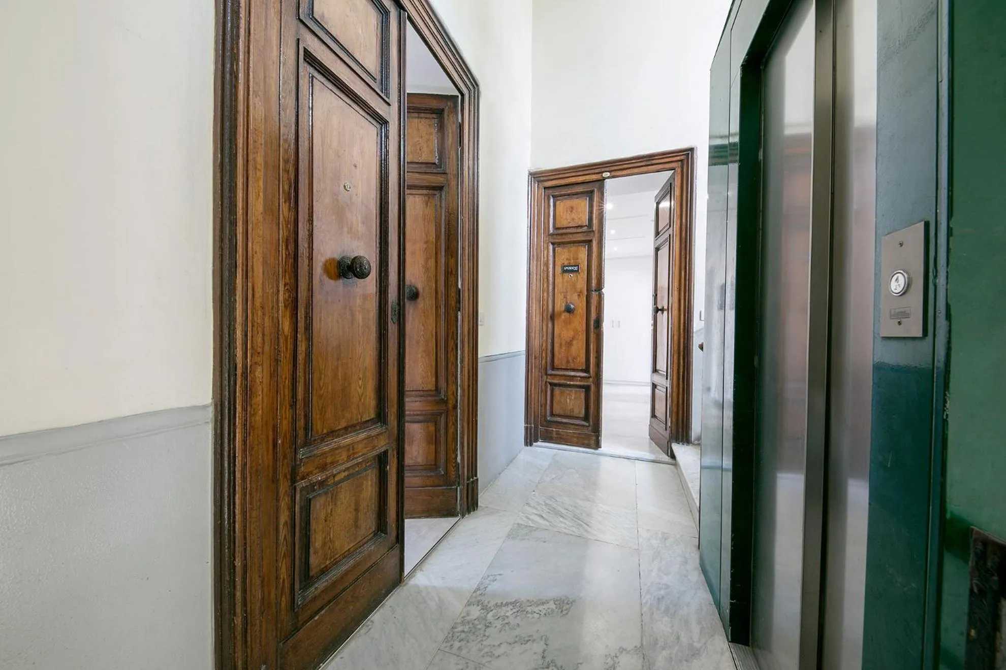 Property building in President Suites