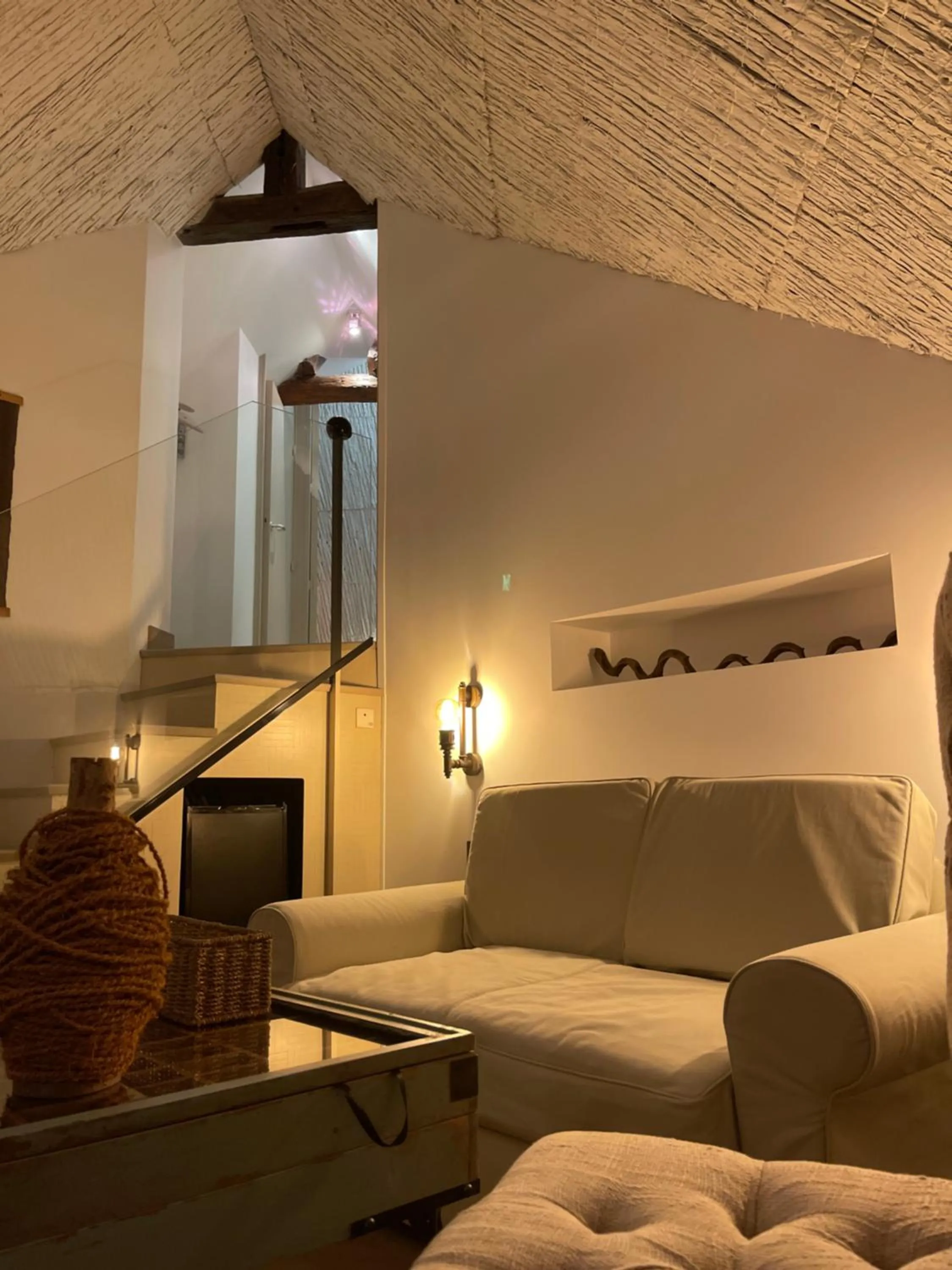 Living room, Bed in L'abbaye Saint Michel