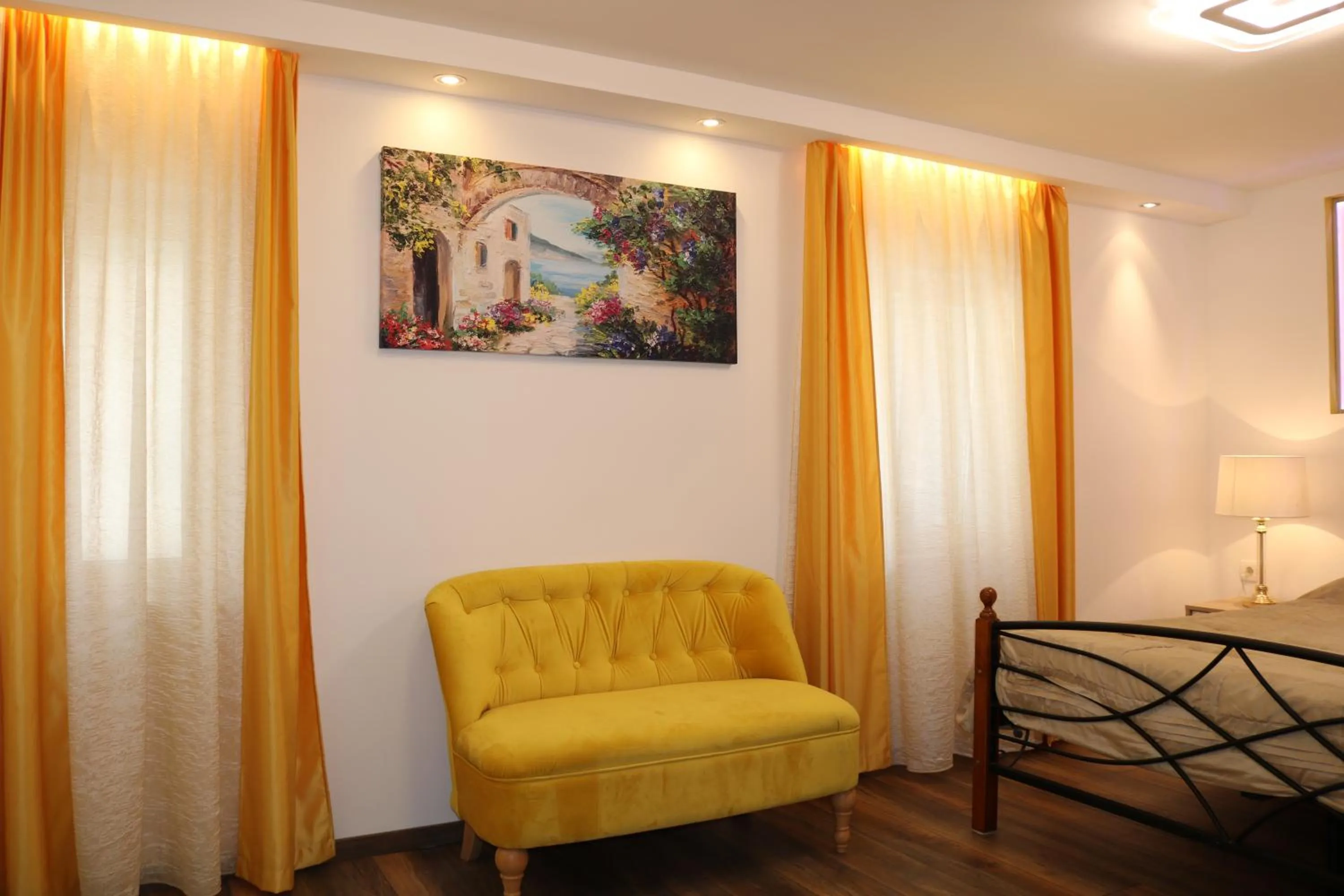 Seating area, Bed in House Sandra