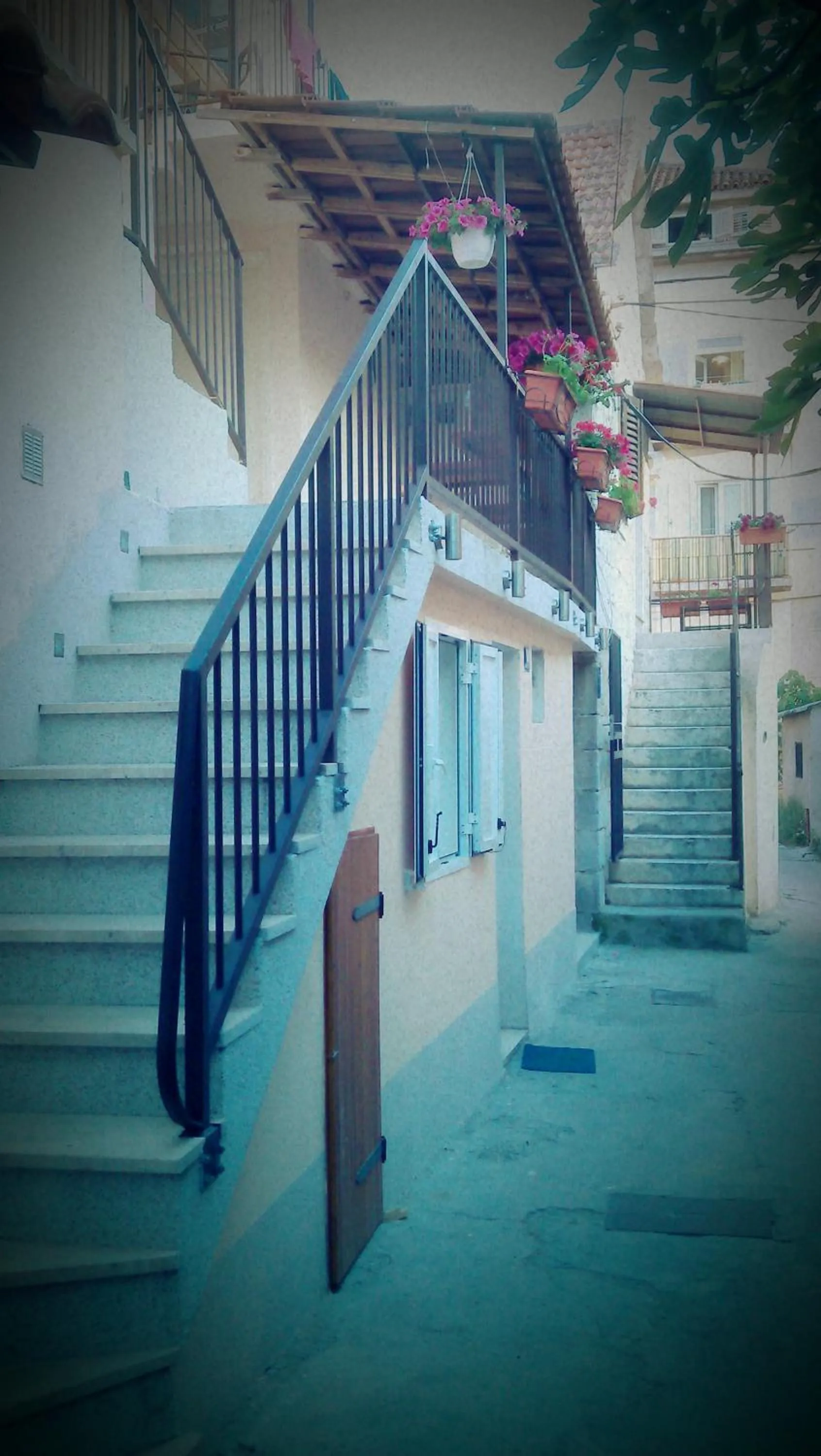 Facade/entrance in House Sandra