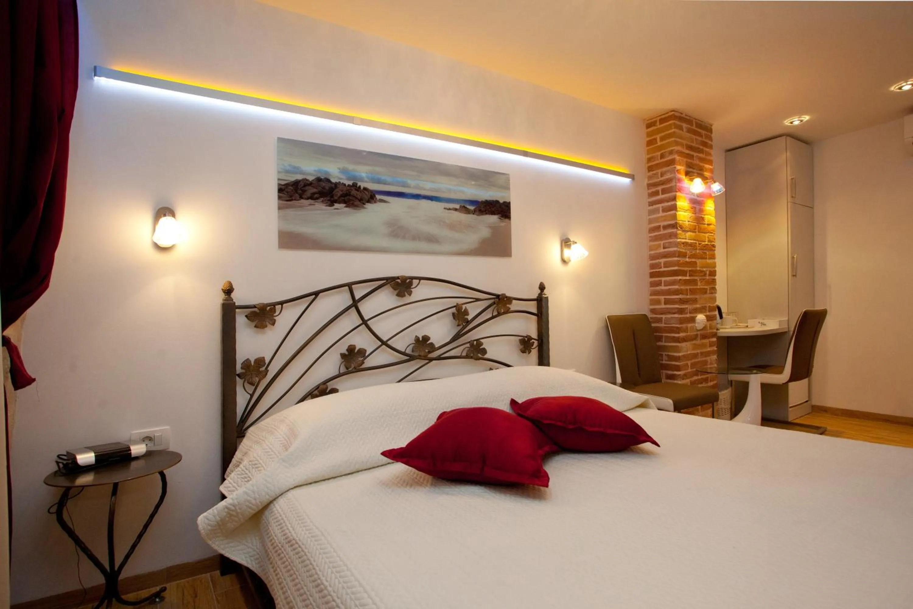 Seating area, Bed in House Sandra