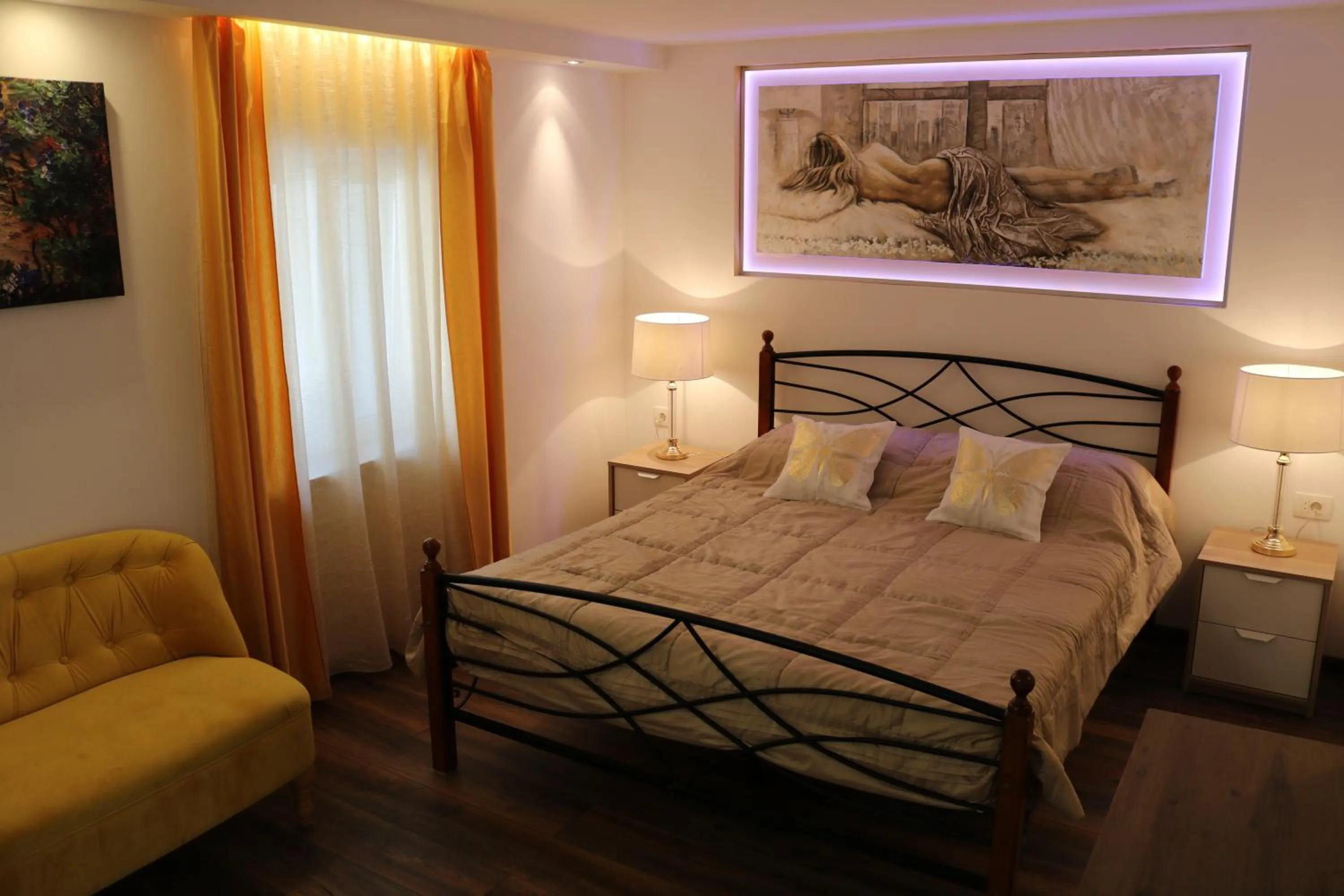 Bedroom, Bed in House Sandra