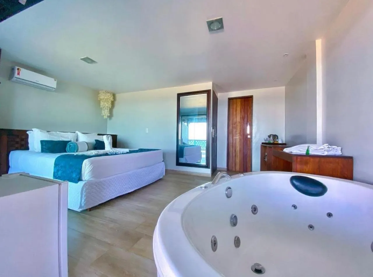 Deluxe Double Room with Spa Bath and Sea View in Pousada Maracabana Spa