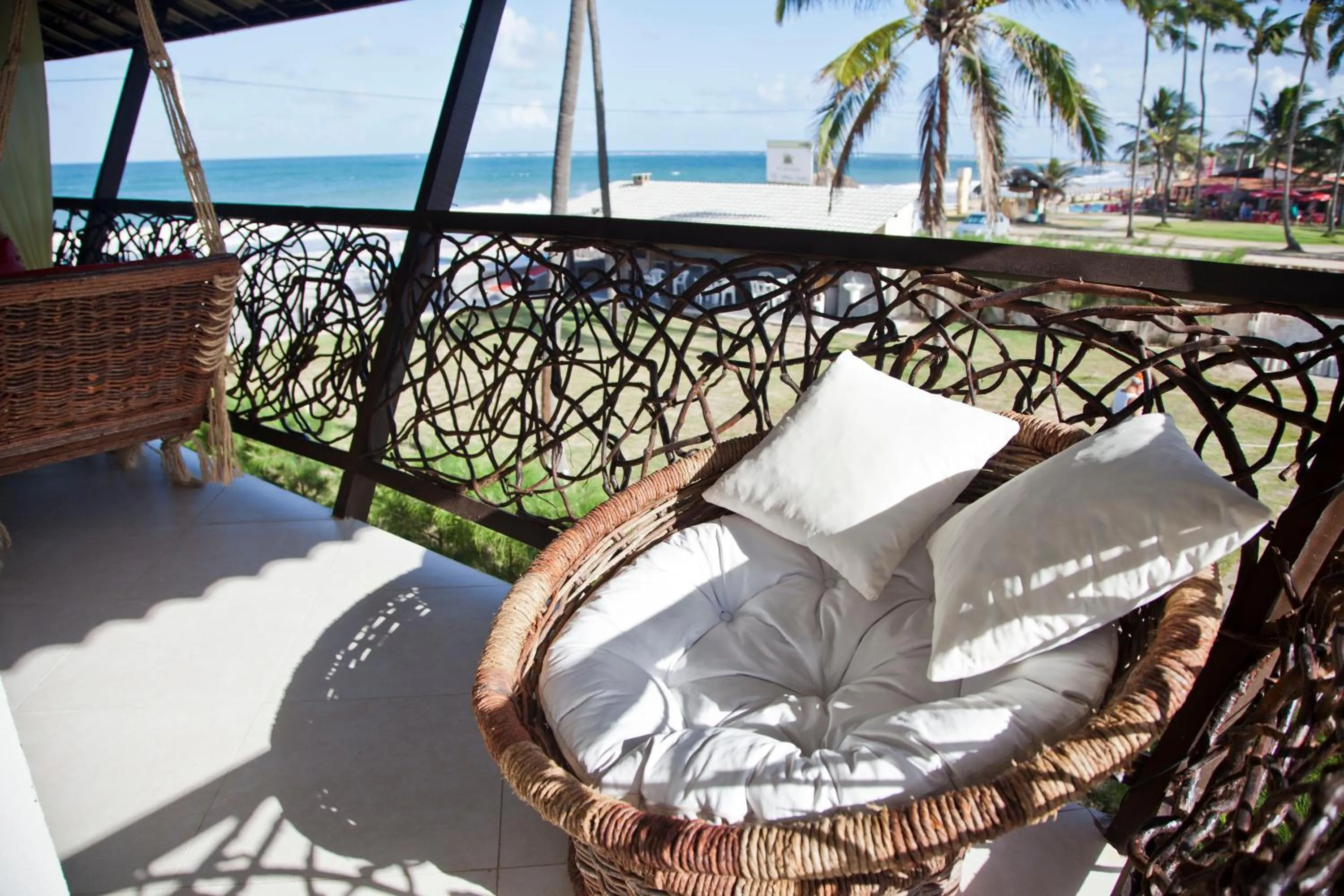 Deluxe Double Room with Balcony and Side Sea View in Pousada Maracabana Spa