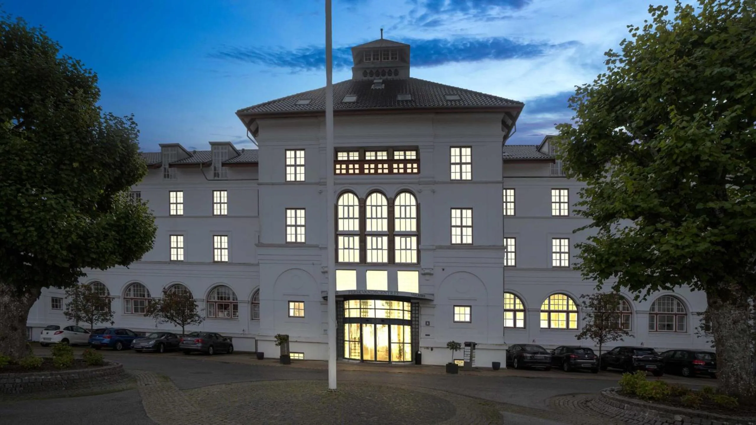 Facade/entrance in Vejlsøhus Hotel and Conference Center