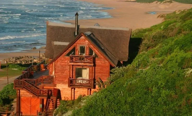 Property building in Oyster Bay Beach Lodge