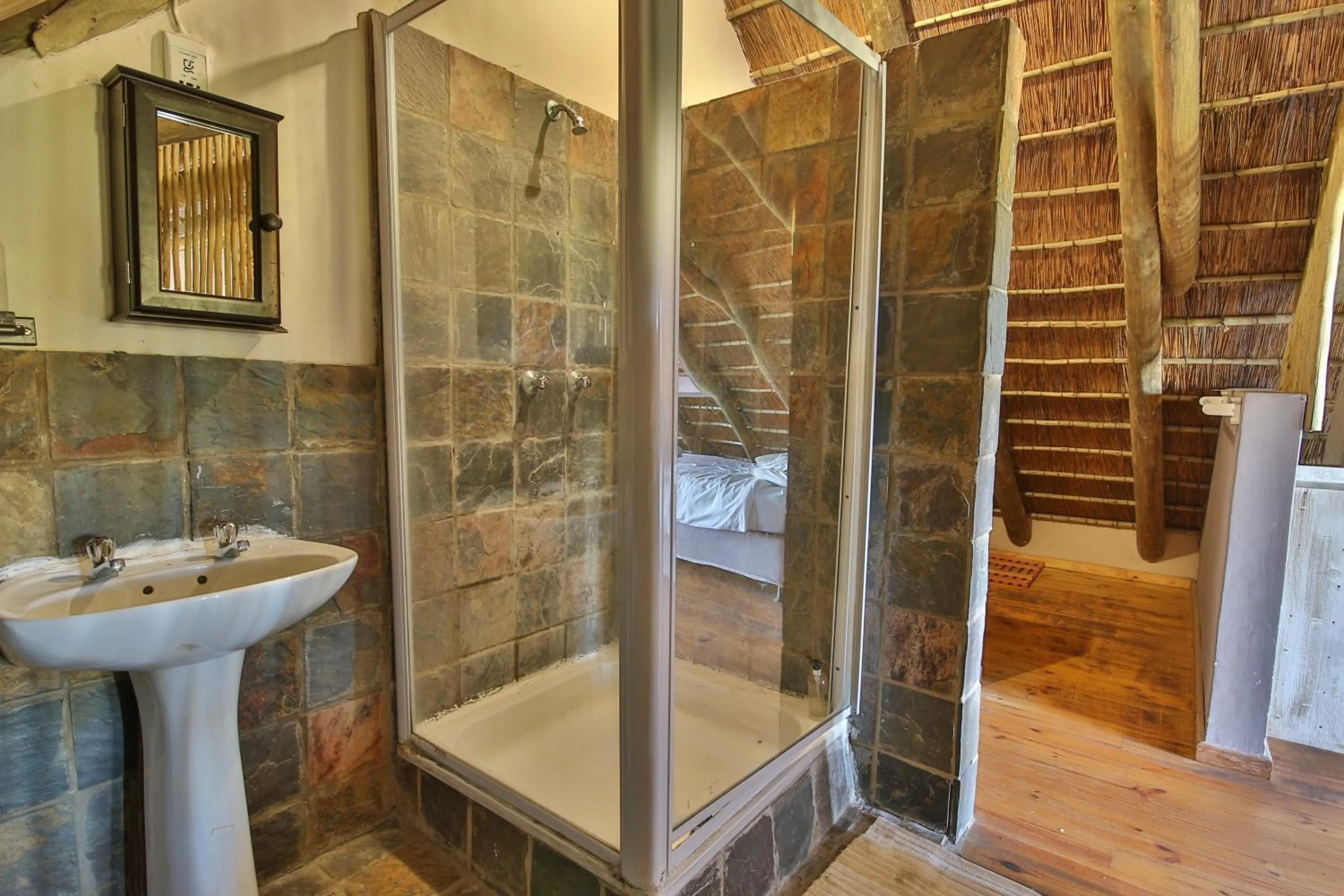 Oyster Bay Beach Lodge