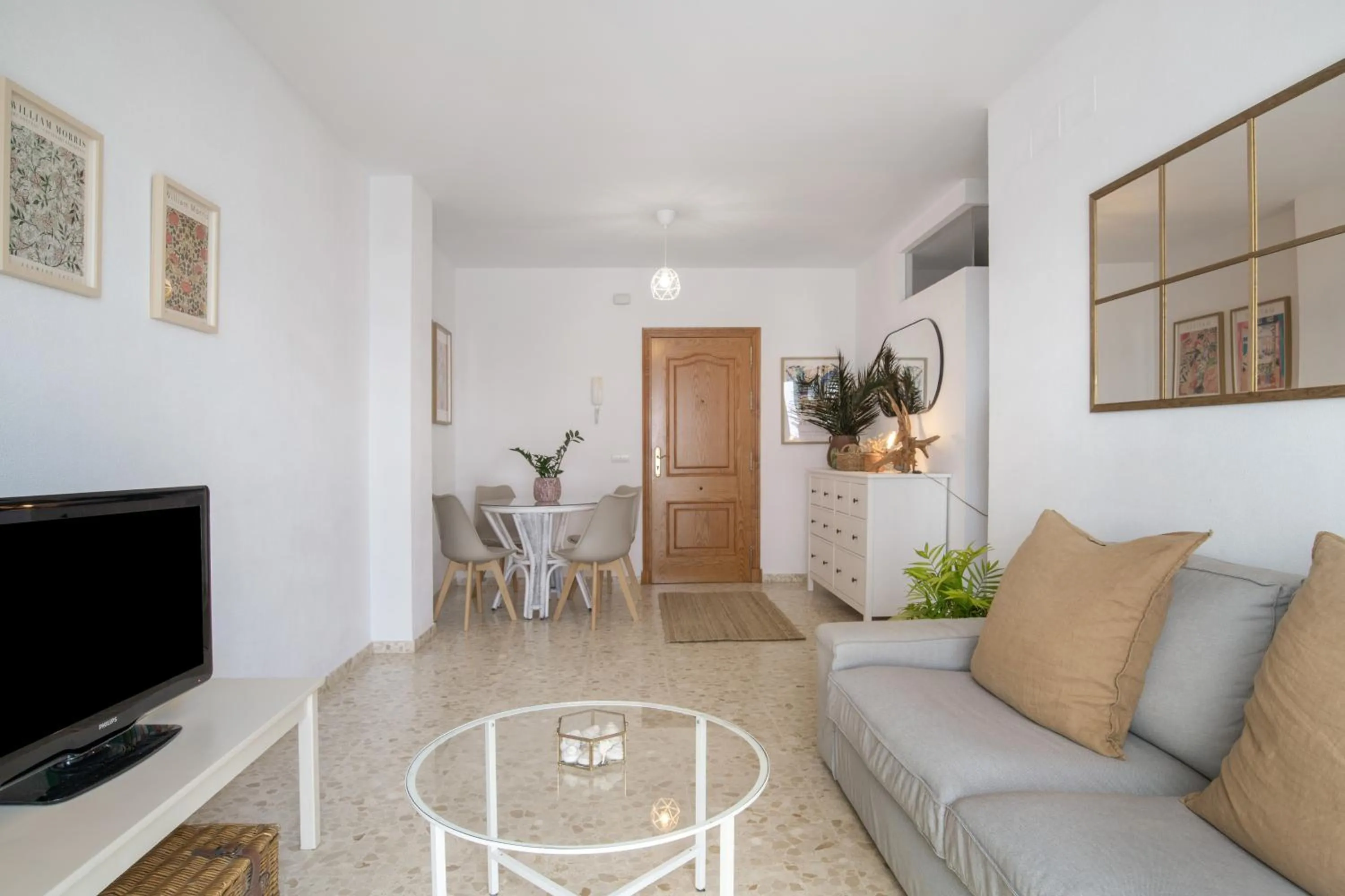 Property building in Piso amplio y luminoso en Conil
