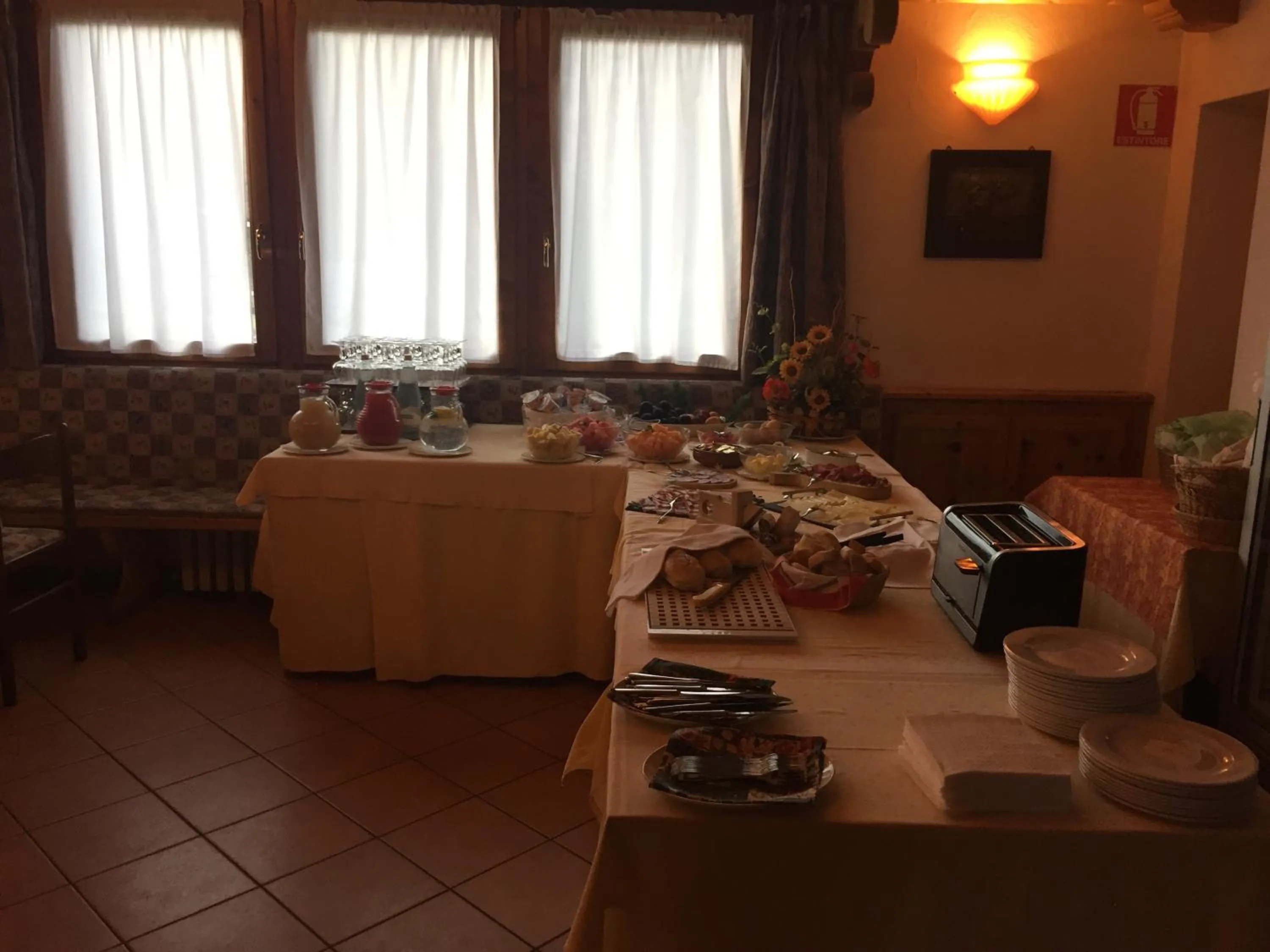 Breakfast in Hotel Villa Rina