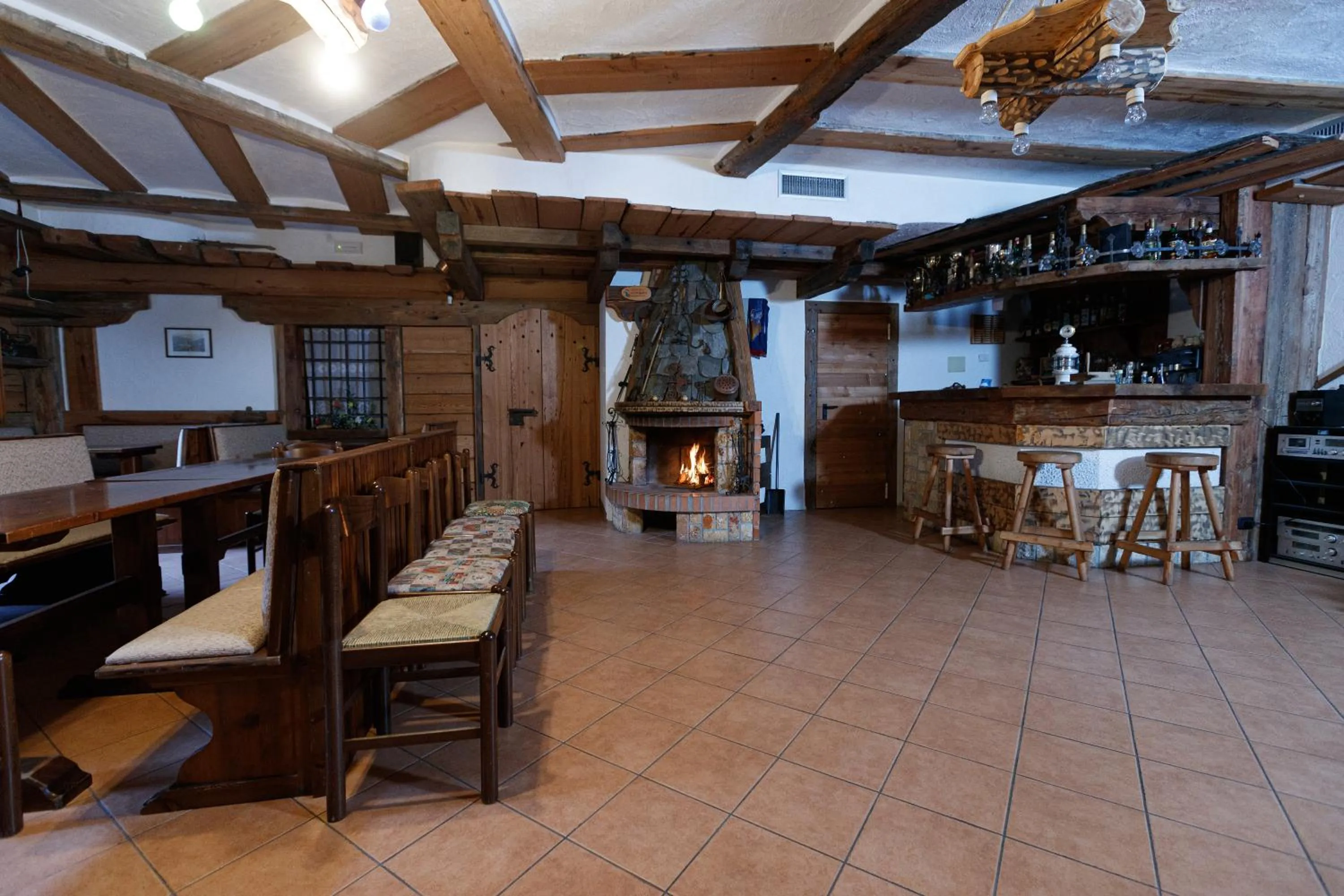 Restaurant/places to eat in Hotel Villa Rina