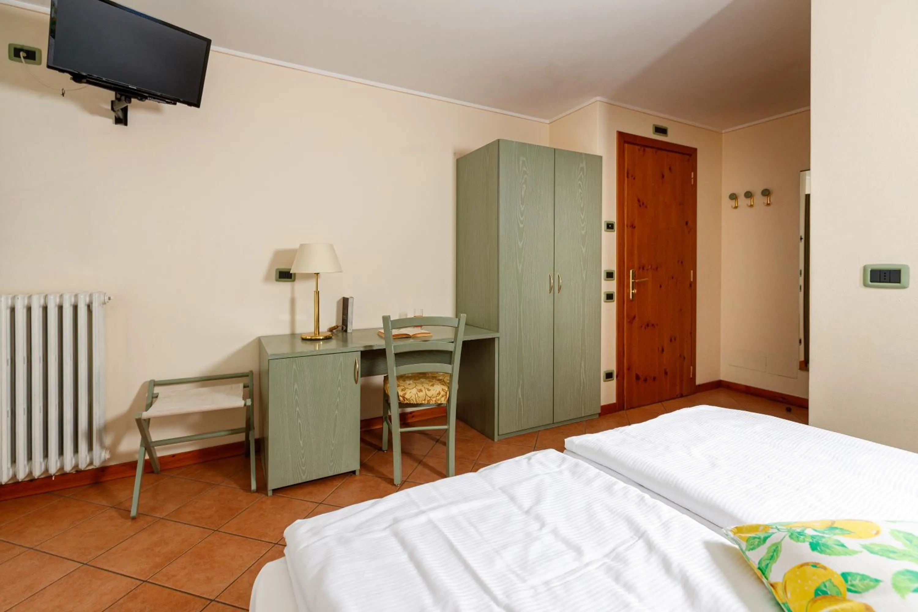 Photo of the whole room, Bed in Hotel Villa Rina