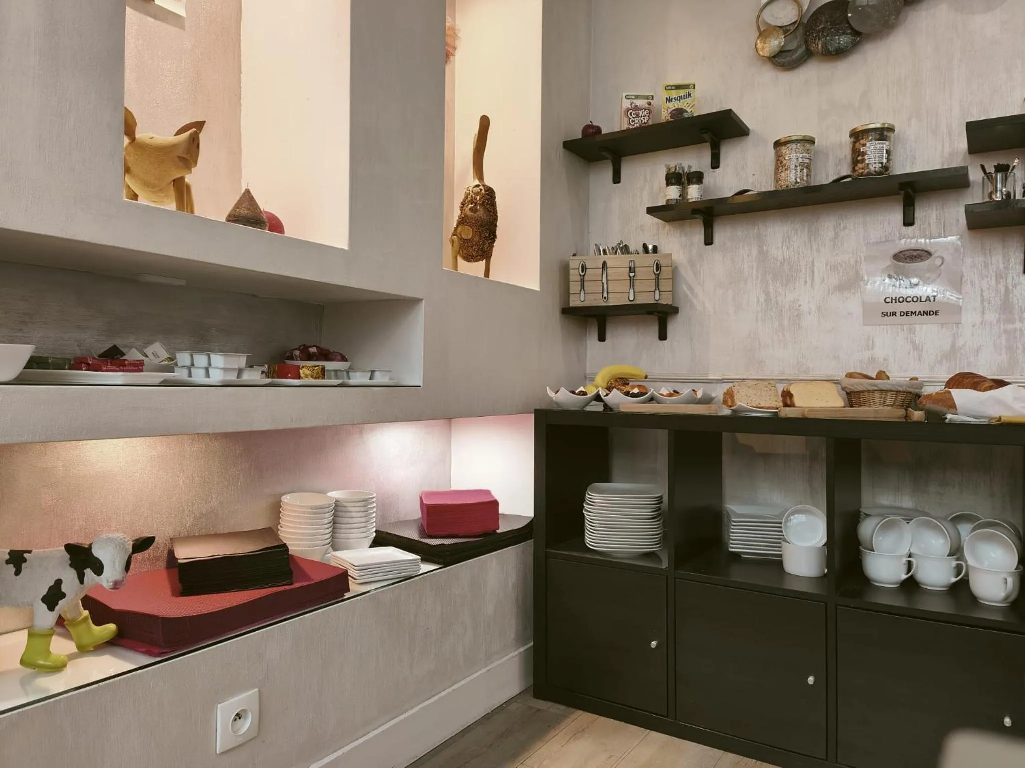 Buffet breakfast in Hôtel Saint Jean