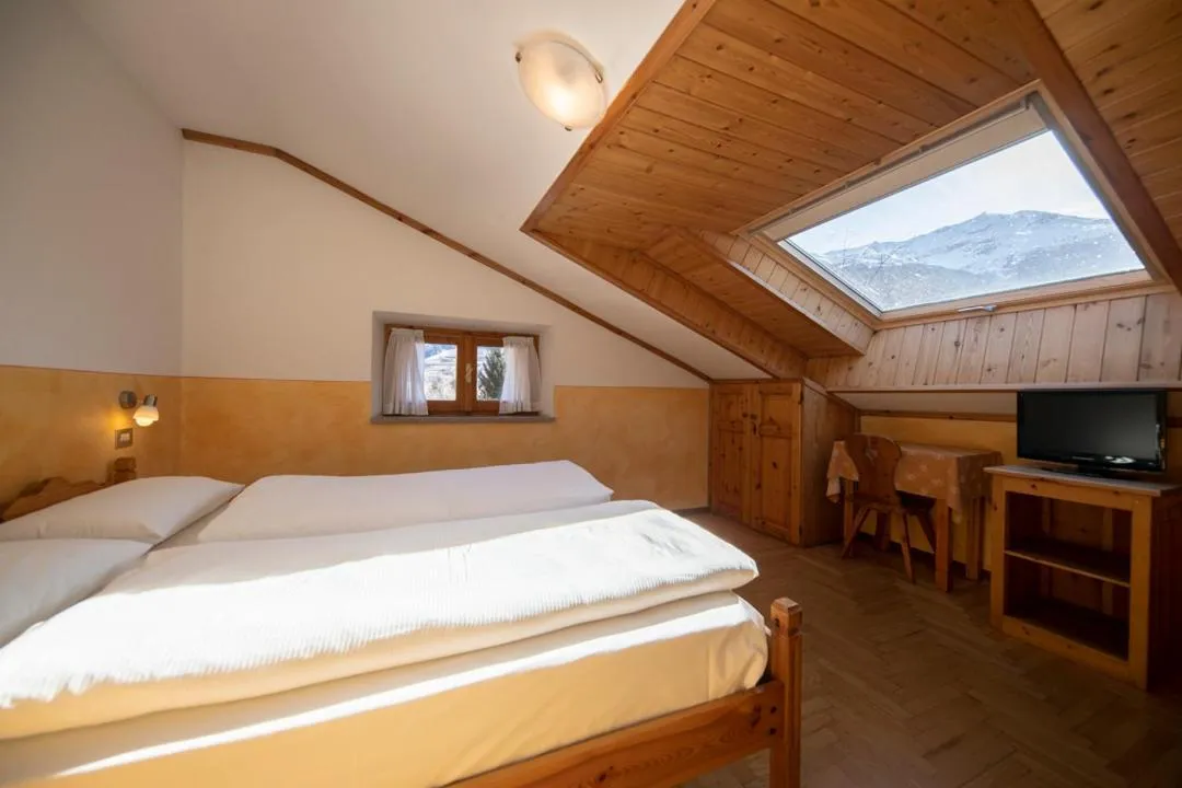 Bed in Hotel Vallecetta