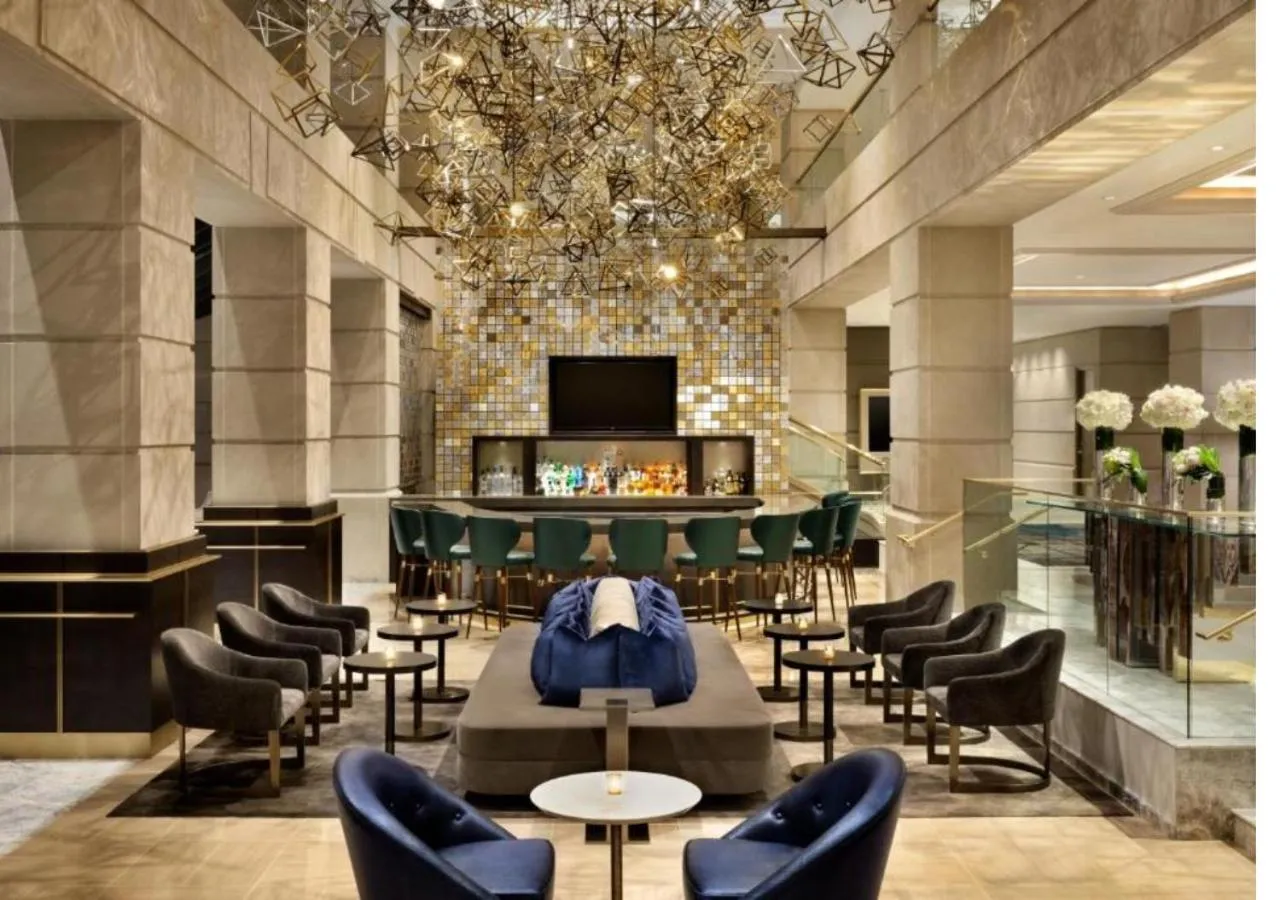 Restaurant/places to eat in Fairmont Washington DC Gold Experience