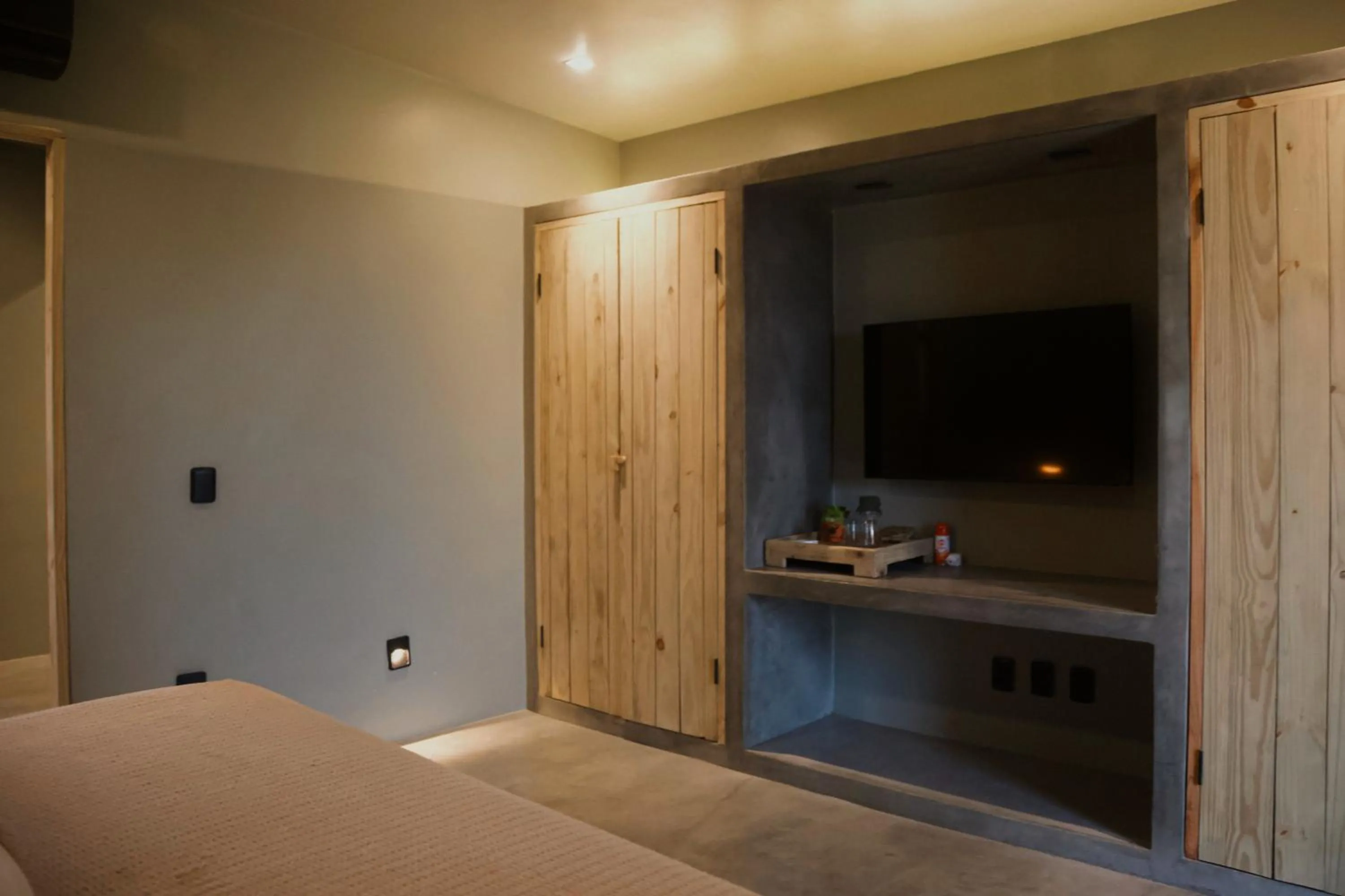 View (from property/room), Bed in Casa Uca