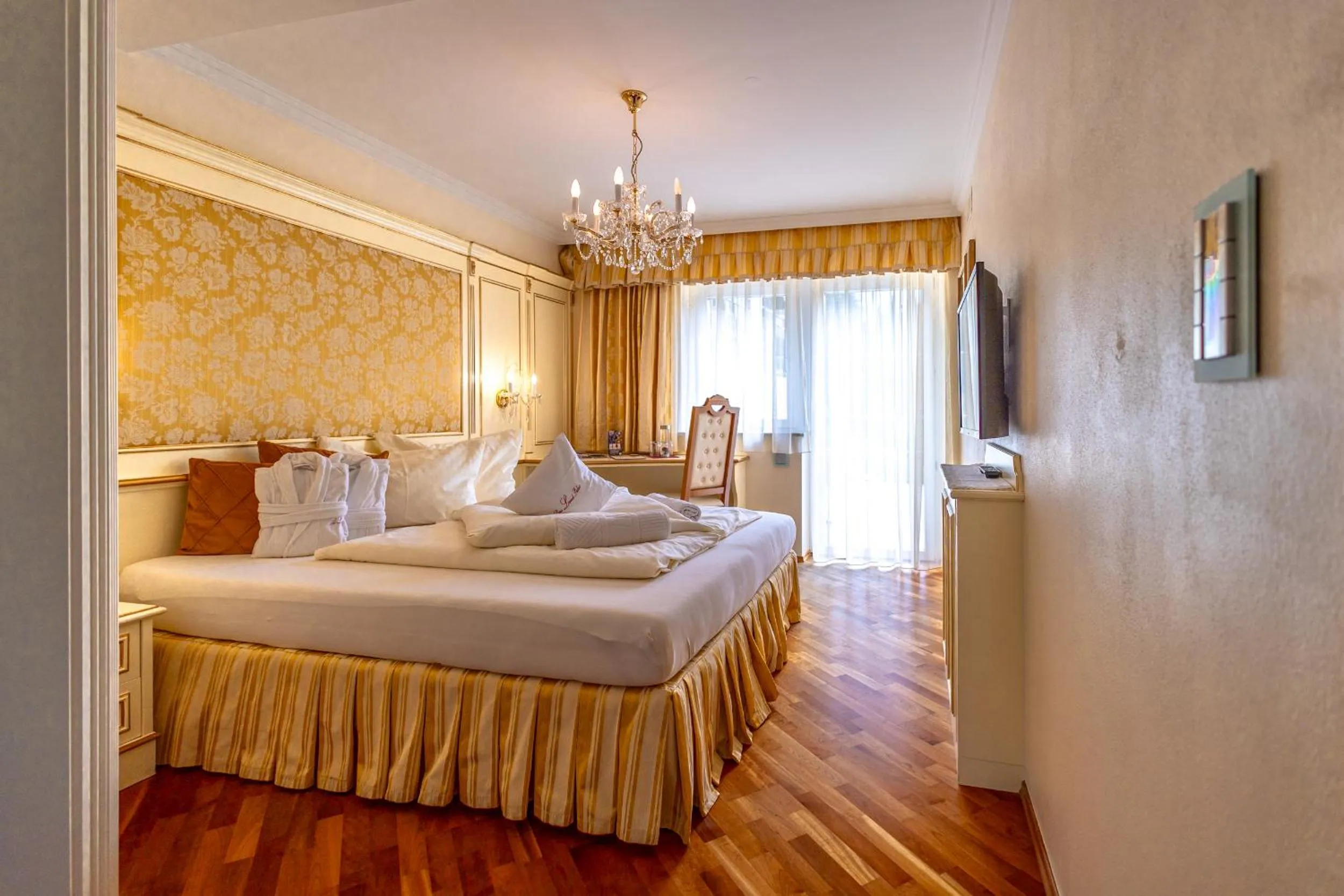 Bed in Das Land-Palais - Your lovely Mountain Hideaway