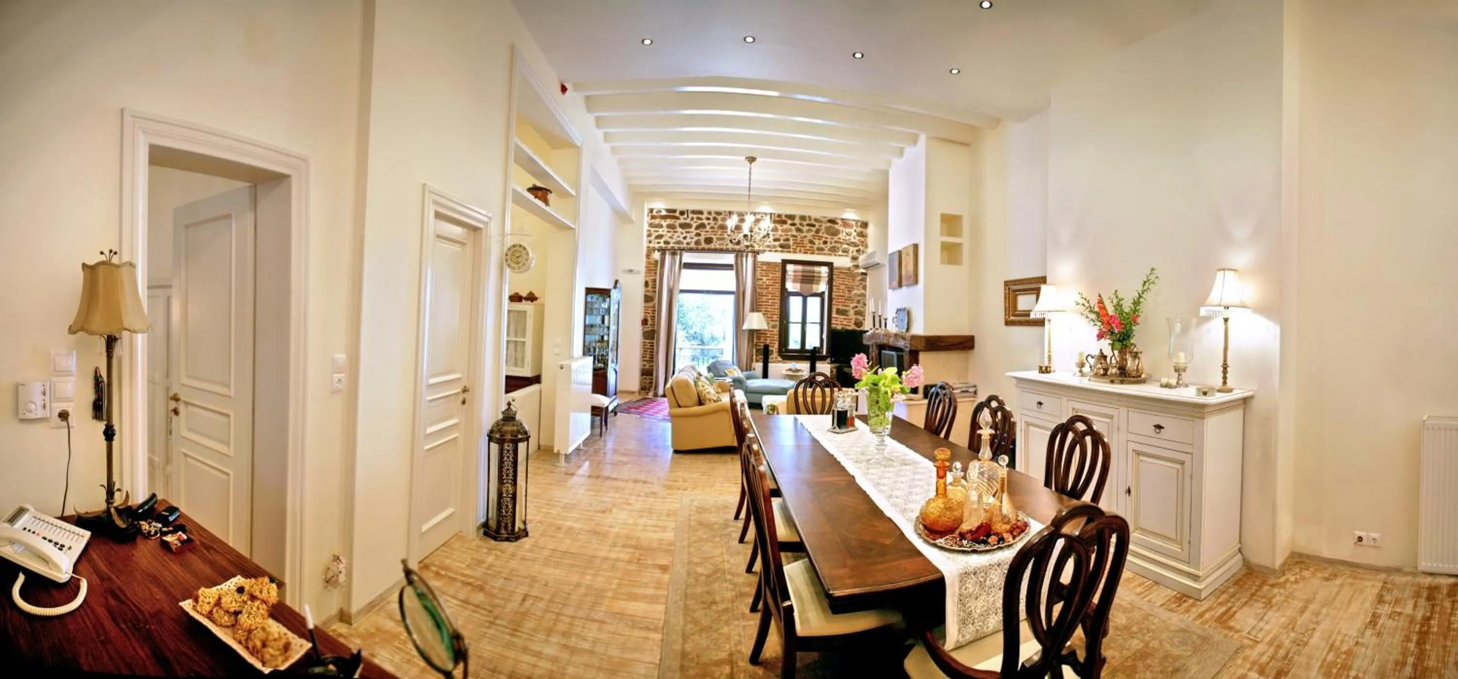 Area and facilities in Archontiko Petras 1821