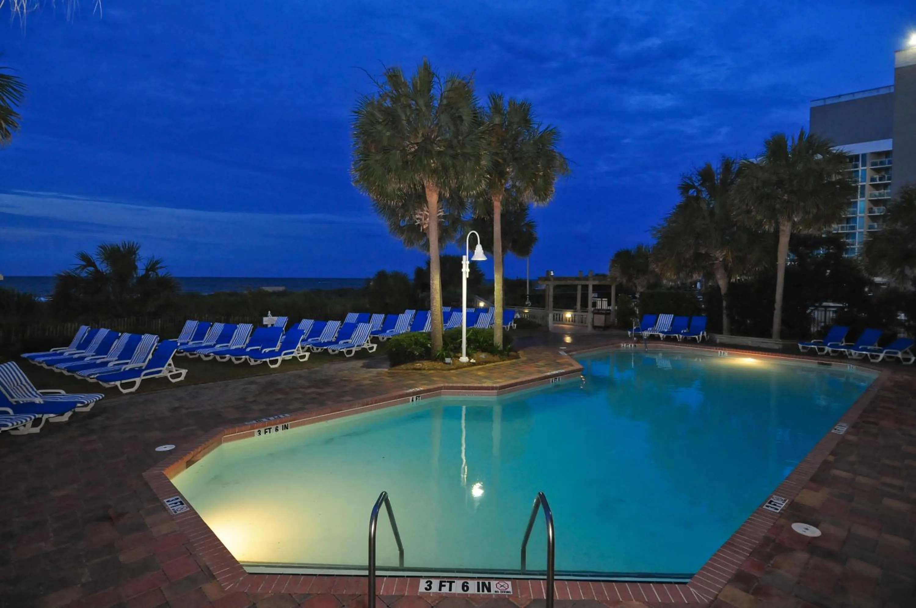 Swimming pool in Sea Crest Oceanfront Resort