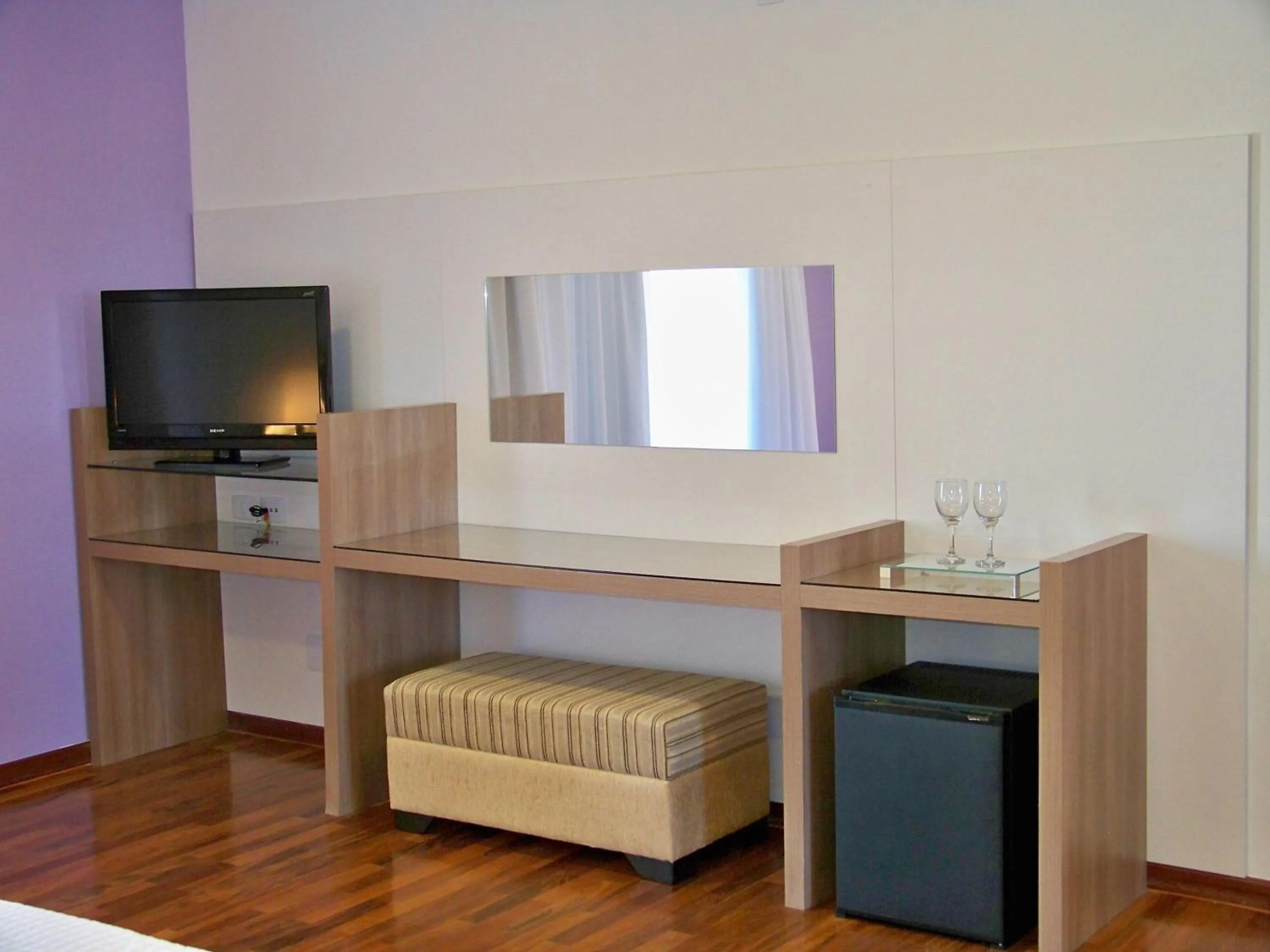 Decorative detail in Ramada by Wyndham Furnaspark