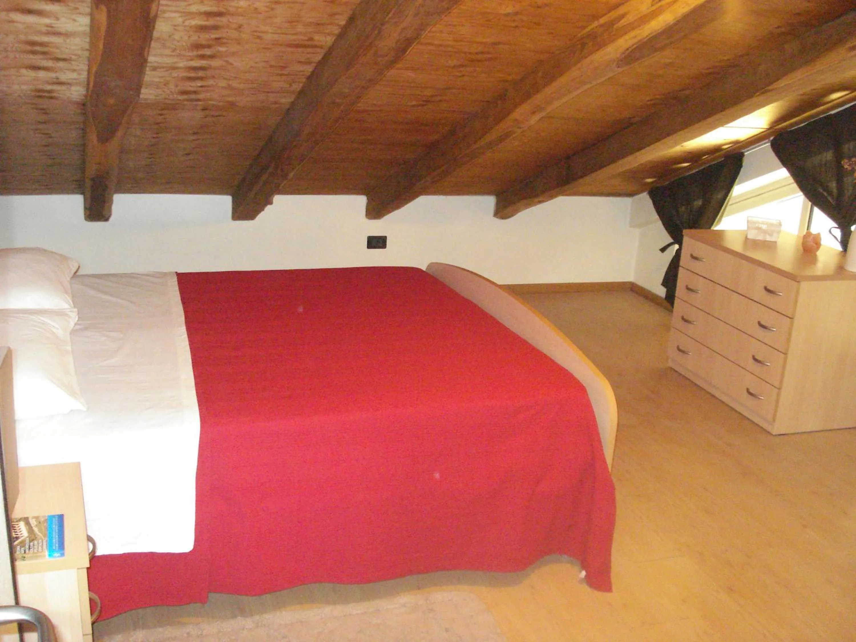 Bedroom, Bed in Cliobb