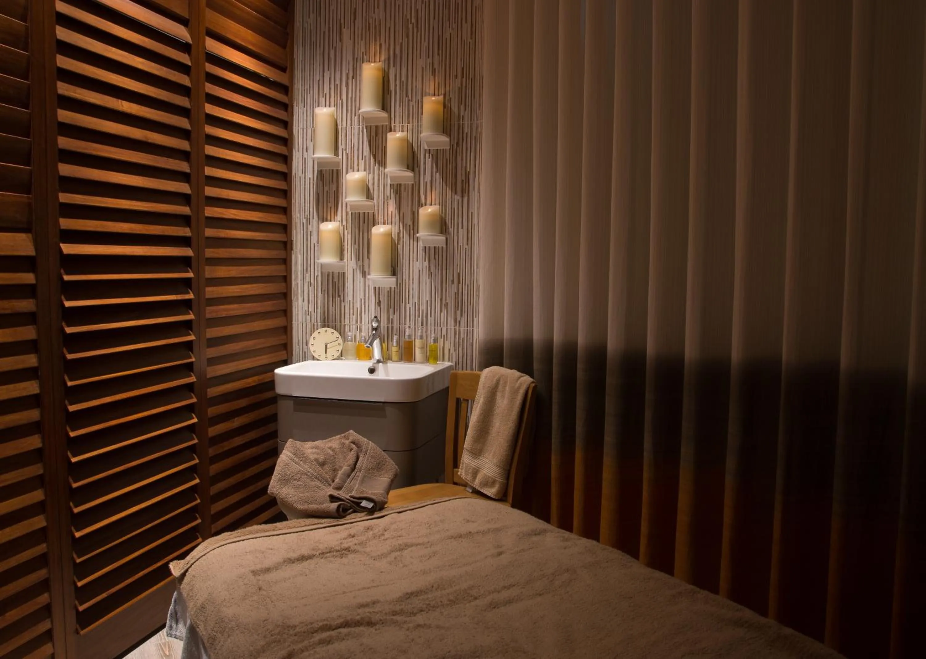 Massage, Bed in Ilsington Country House Hotel & Spa