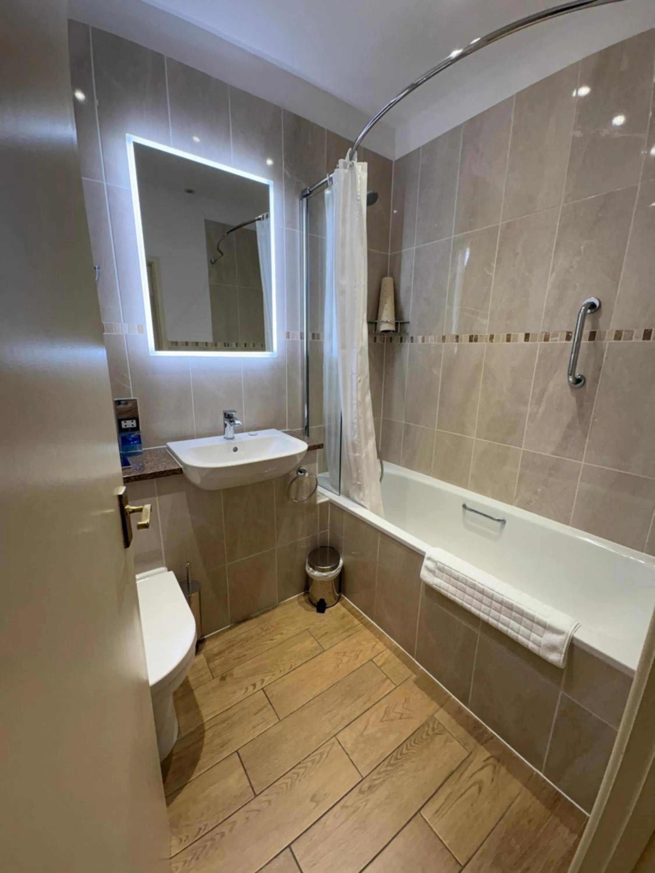 Bathroom in Ilsington Country House Hotel & Spa